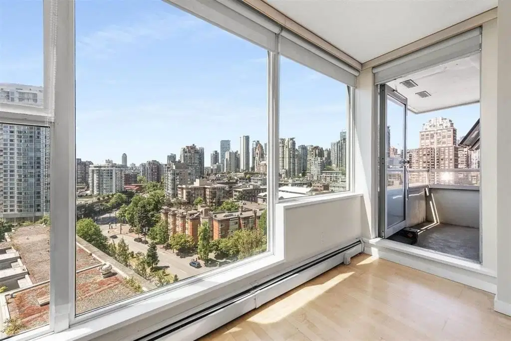 #190X – 1008 Cambie Street