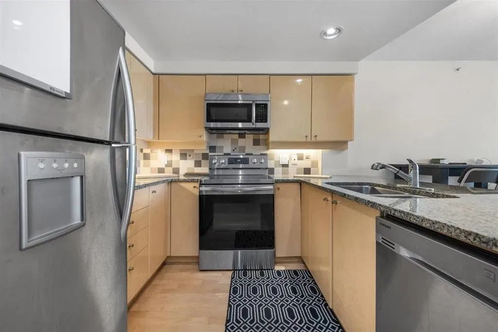 Photo 2 of 14 at #190X – 1008 Cambie Street