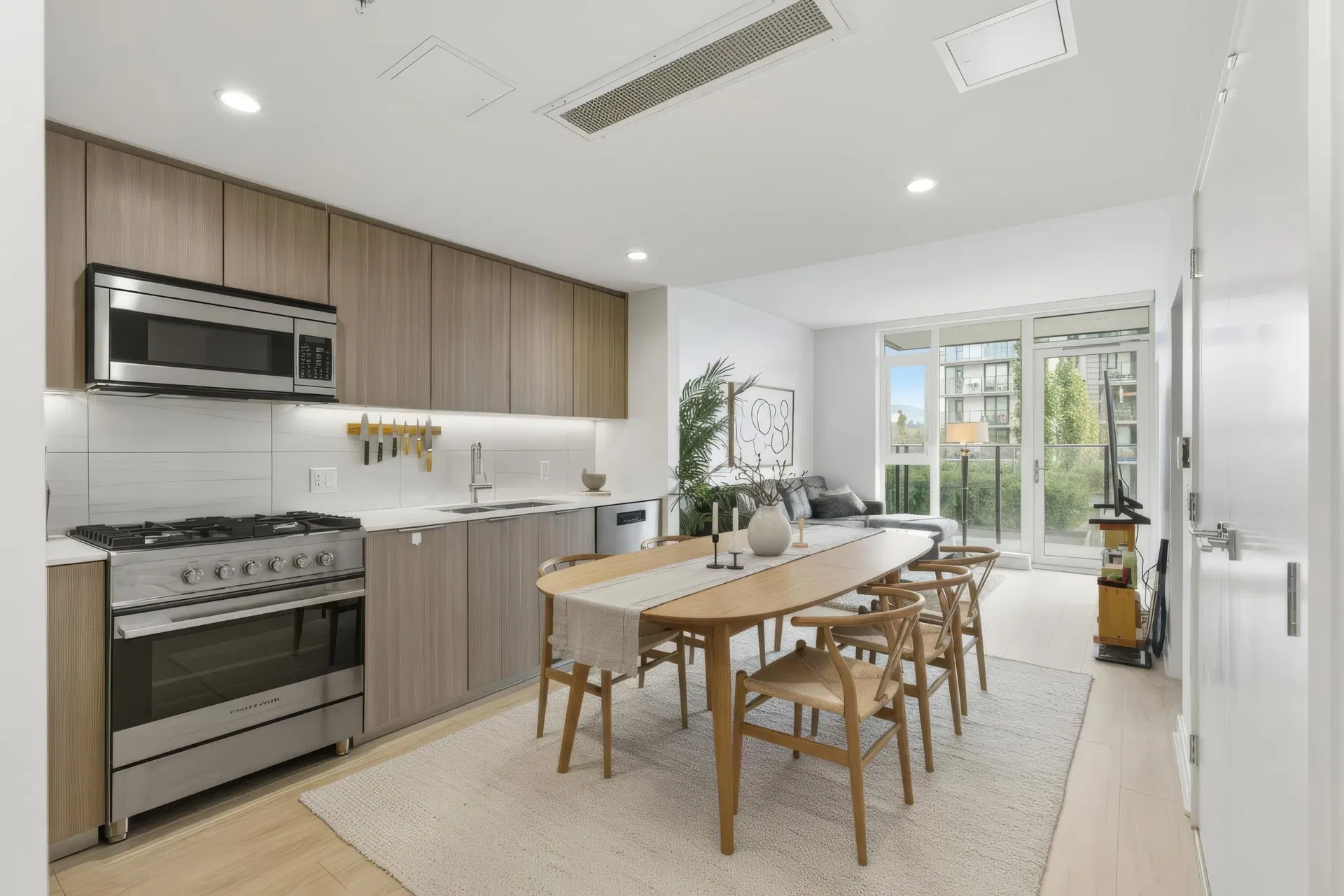 Photo 1 of 29 at #602 – 1401 Hunter Street