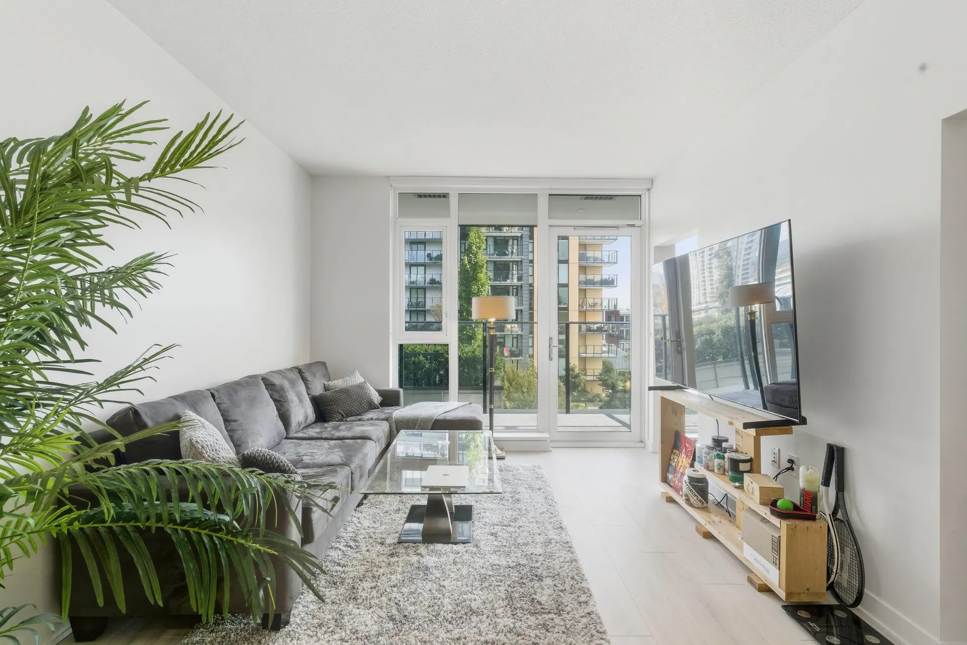 Photo 5 of 29 at #602 – 1401 Hunter Street