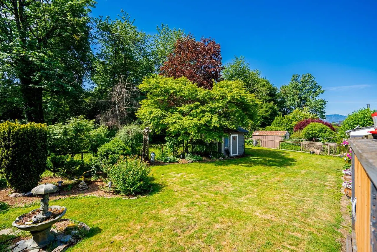 Photo 4 of 40 at 46070 Roy Avenue