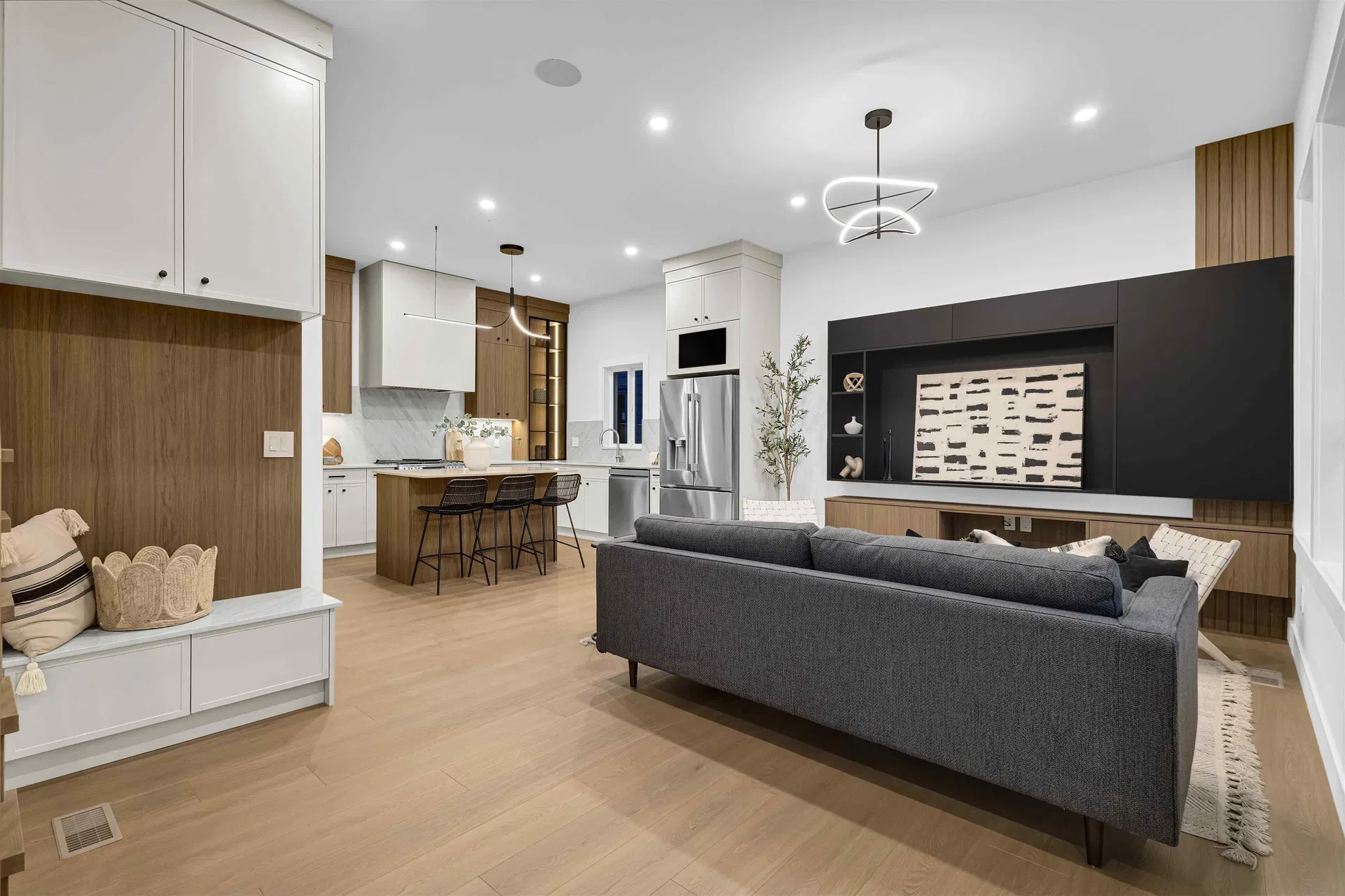Photo 5 of 19 at #102 – 6350 138 Street