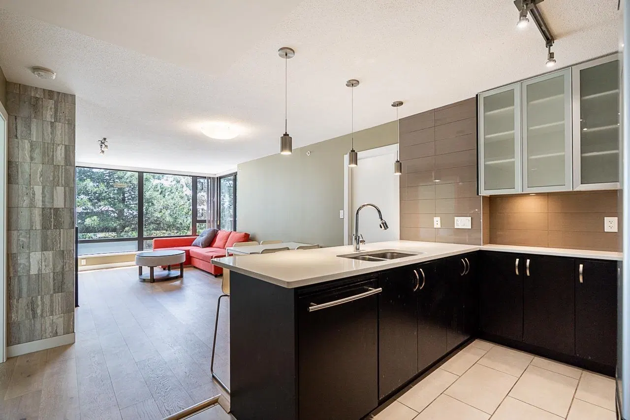 Photo 4 of 37 at #504 – 7328 Arcola Street
