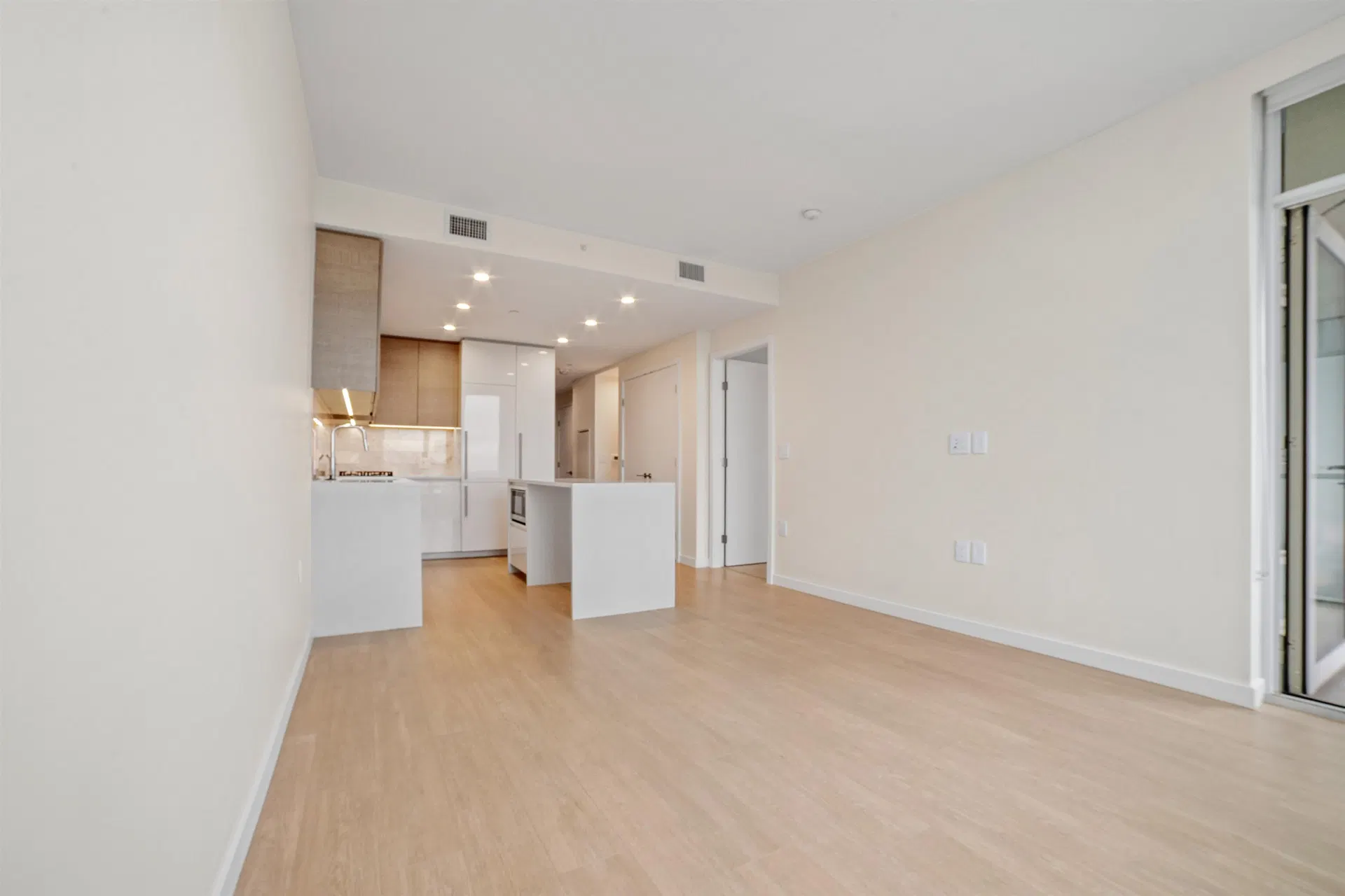 Photo 2 of 20 at #1804 – 2186 Gilmore Avenue