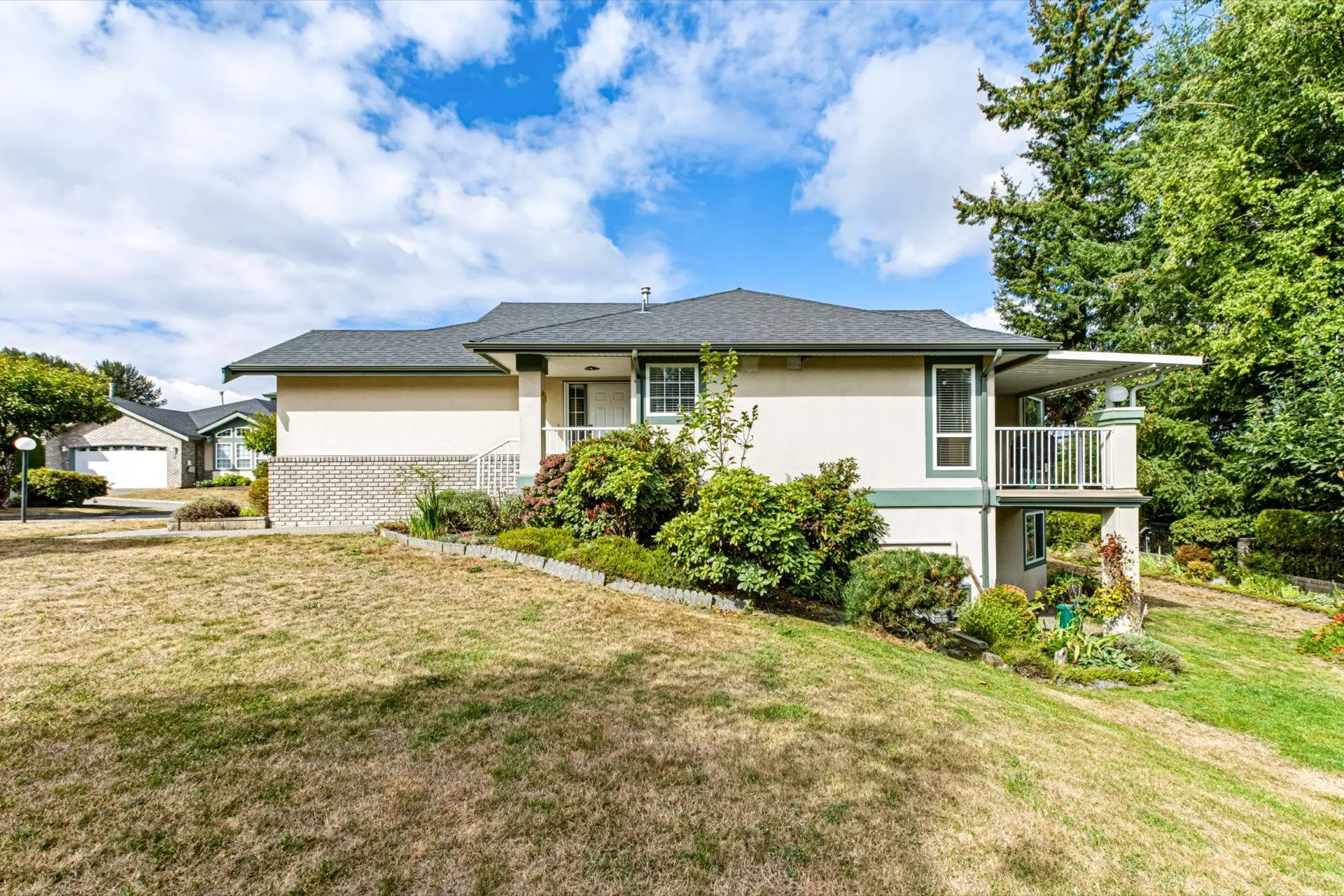 Photo 3 of 40 at #28 – 32777 Chilcotin Drive