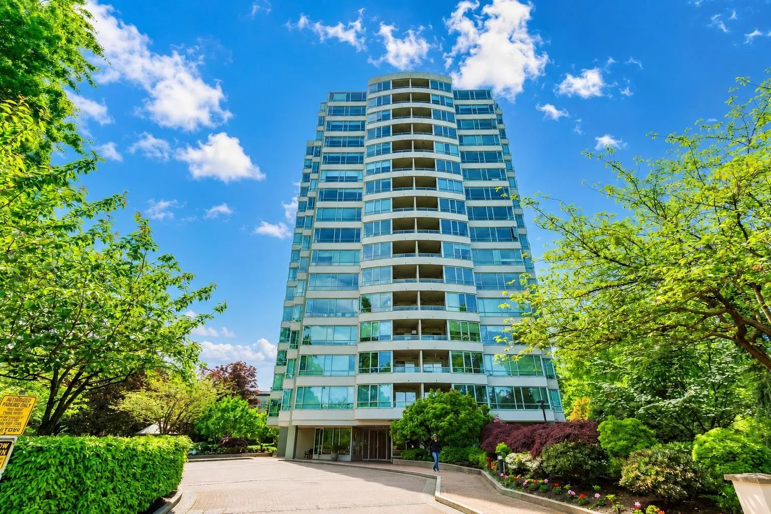 Photo 1 of 40 at #905 – 15030 101 Avenue