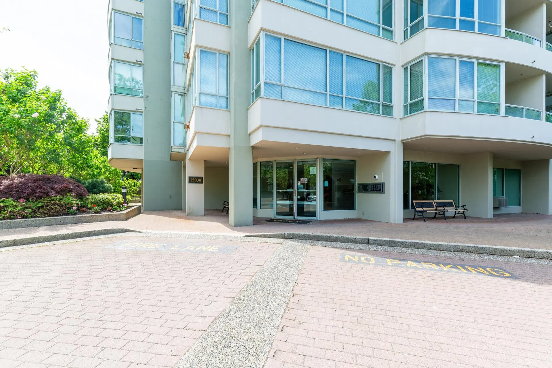 Photo 3 of 40 at #905 – 15030 101 Avenue