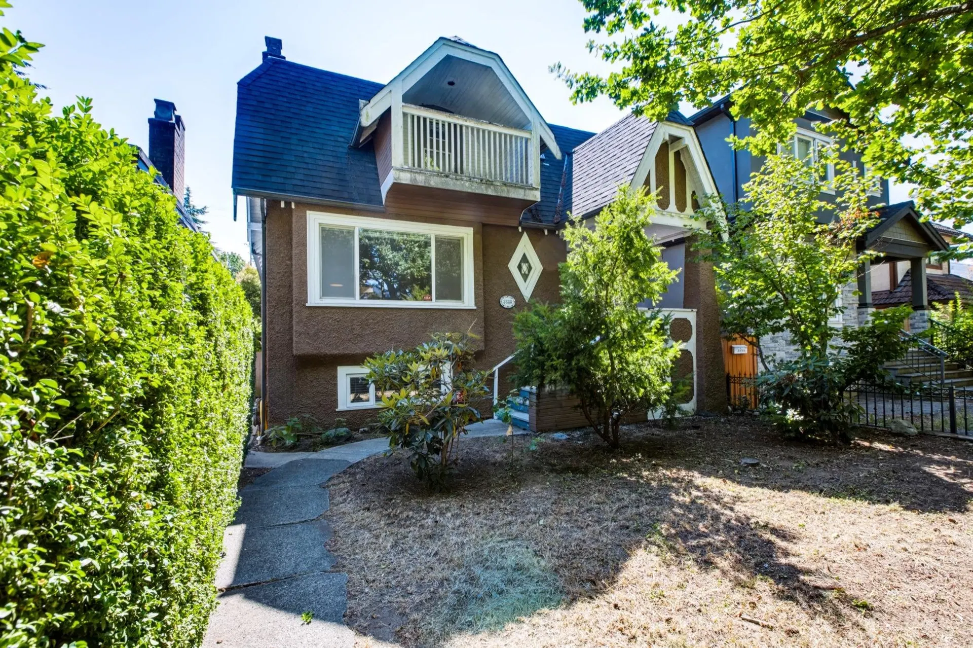 Photo 2 of 40 at 3888 W 15th Avenue