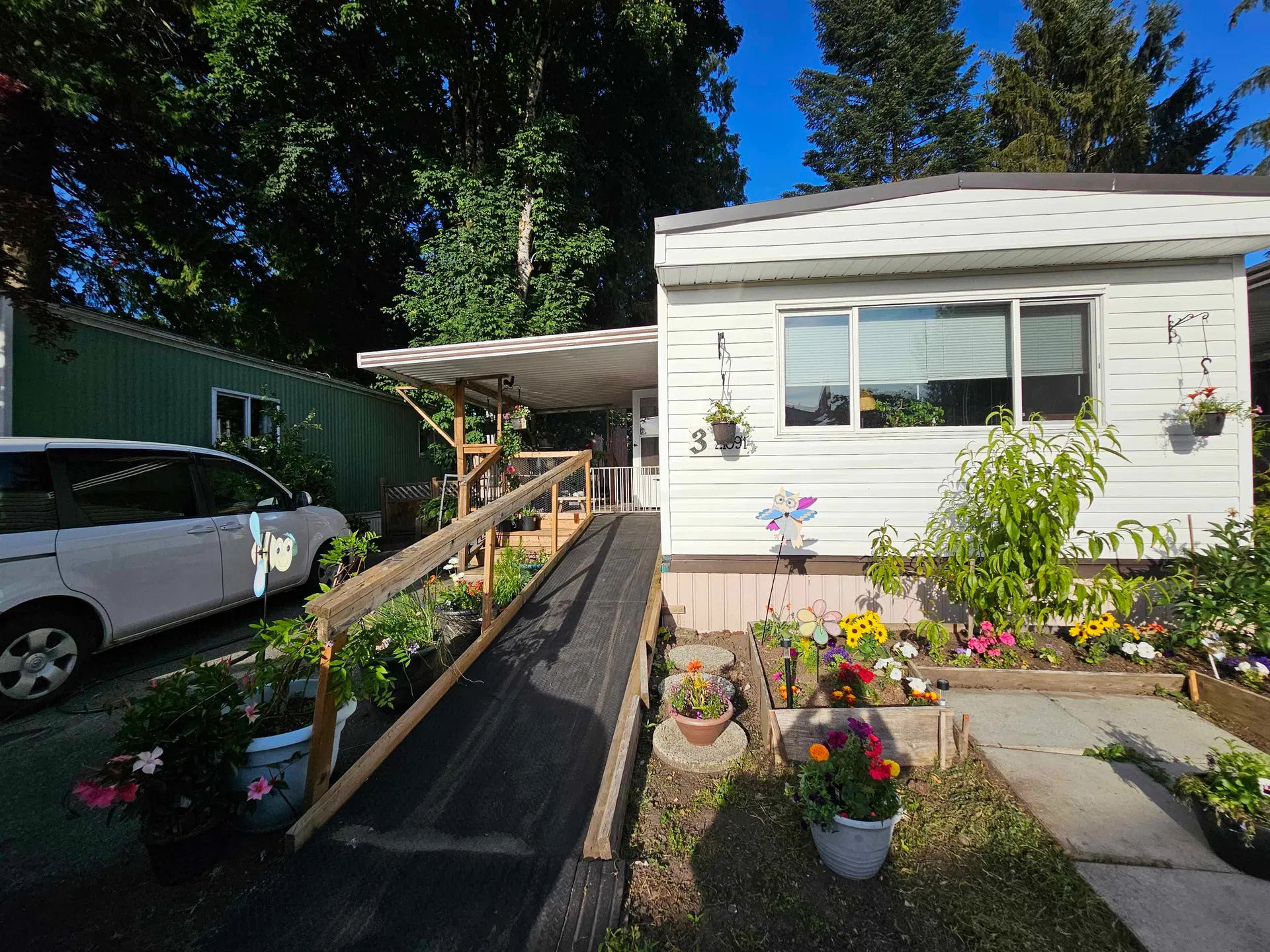Photo 1 of 32 at #3 – 21091 Lougheed Highway