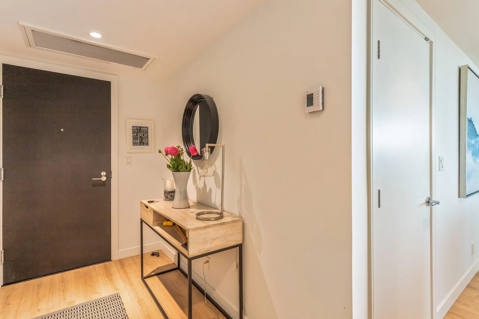 Photo 4 of 36 at #706 – 1500 Fern Street