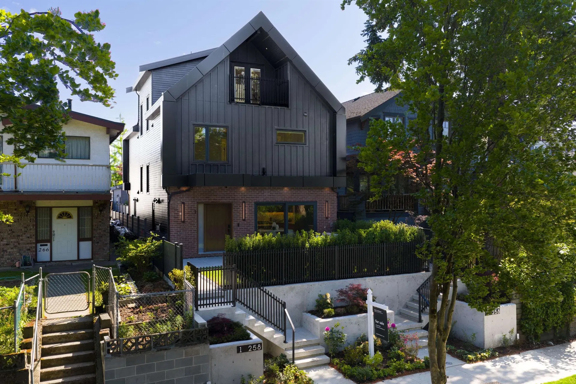 #1 – 258 19 Avenue