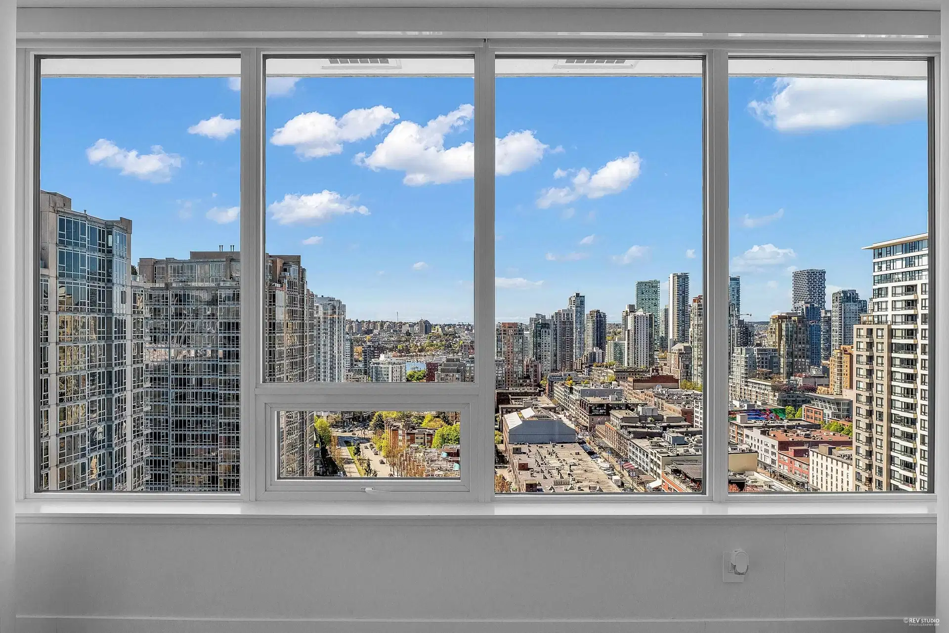 #2104 – 885 Cambie Street