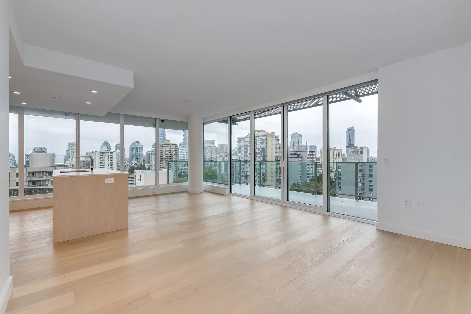 #1502 – 1365 Davie Street