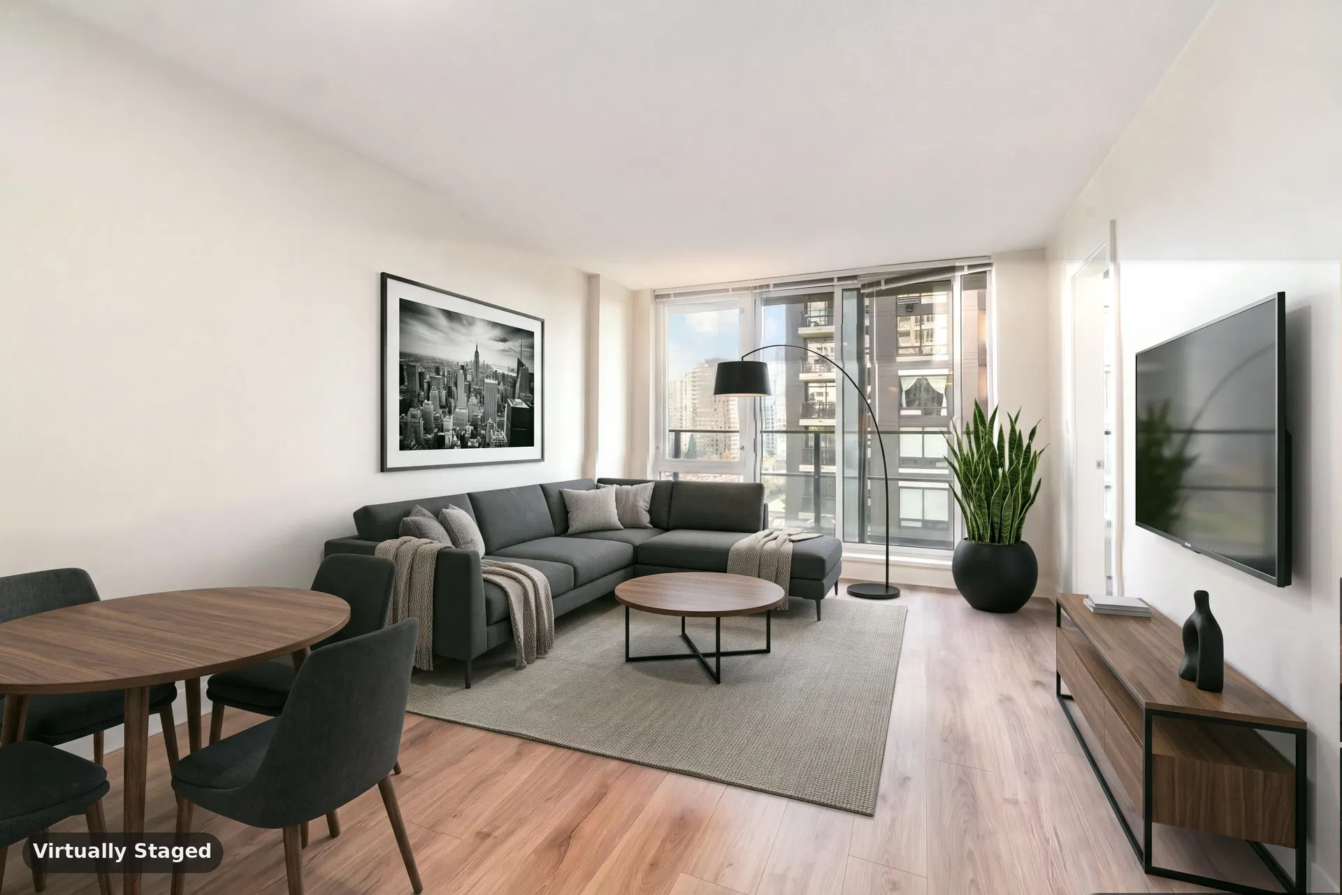 #813 – 1088 Richards Street