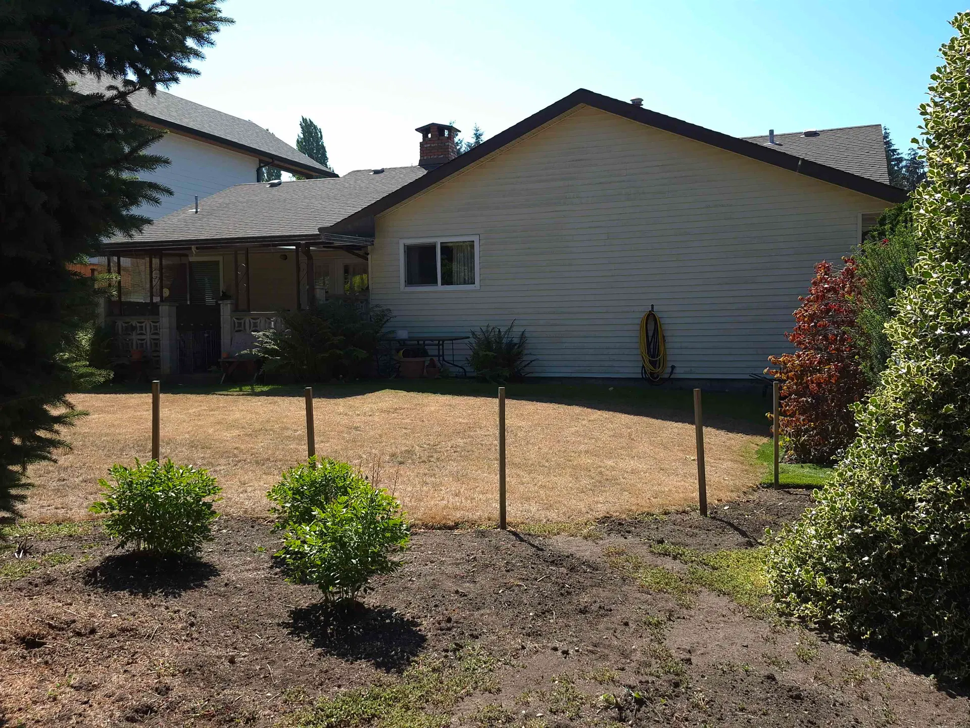 Photo 4 of 19 at 12719 17a Avenue