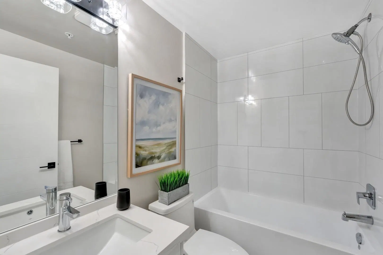 Photo 4 of 39 at #412 – 12143 223 Street