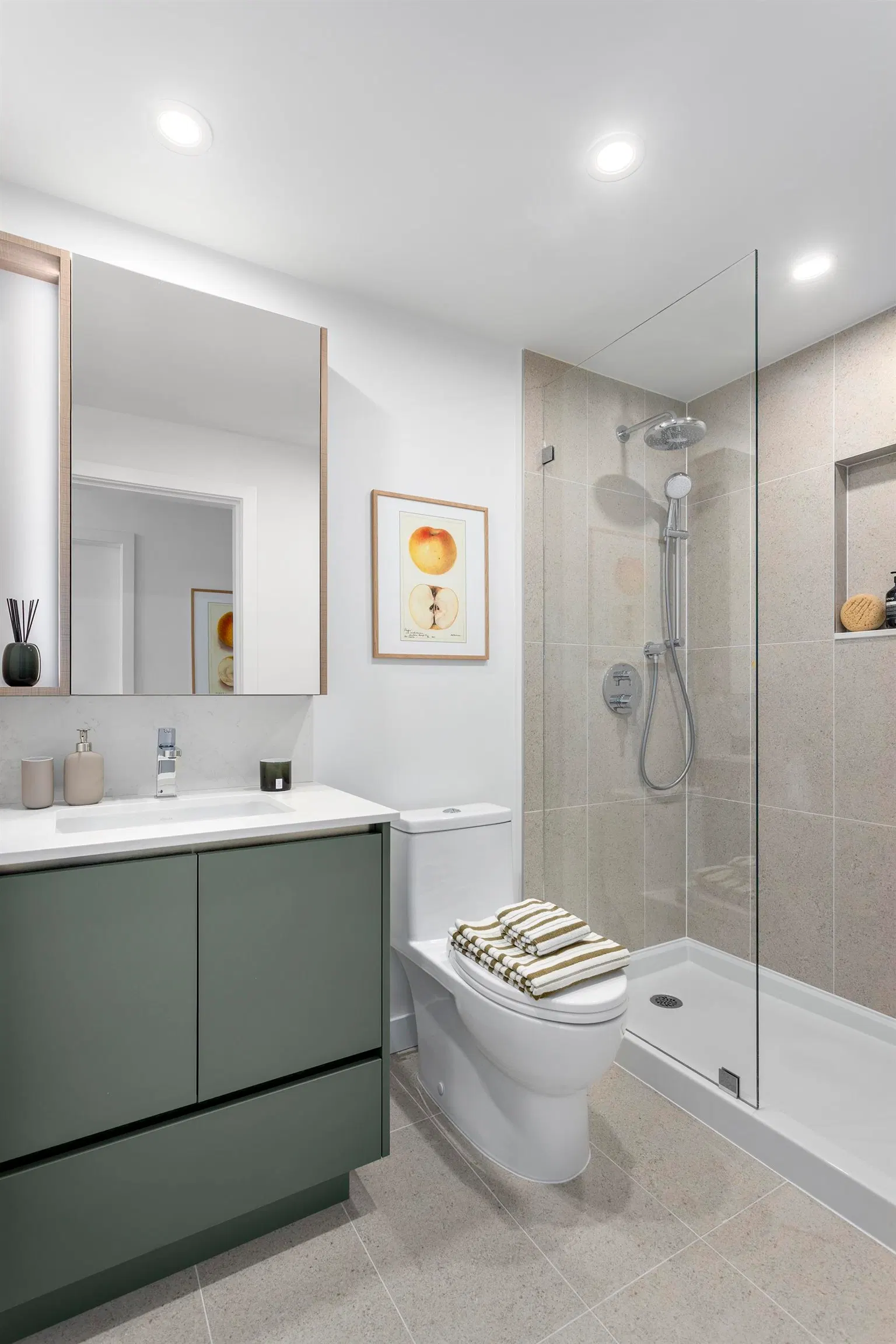 Photo 5 of 14 at #2308 – 13573 98a Avenue
