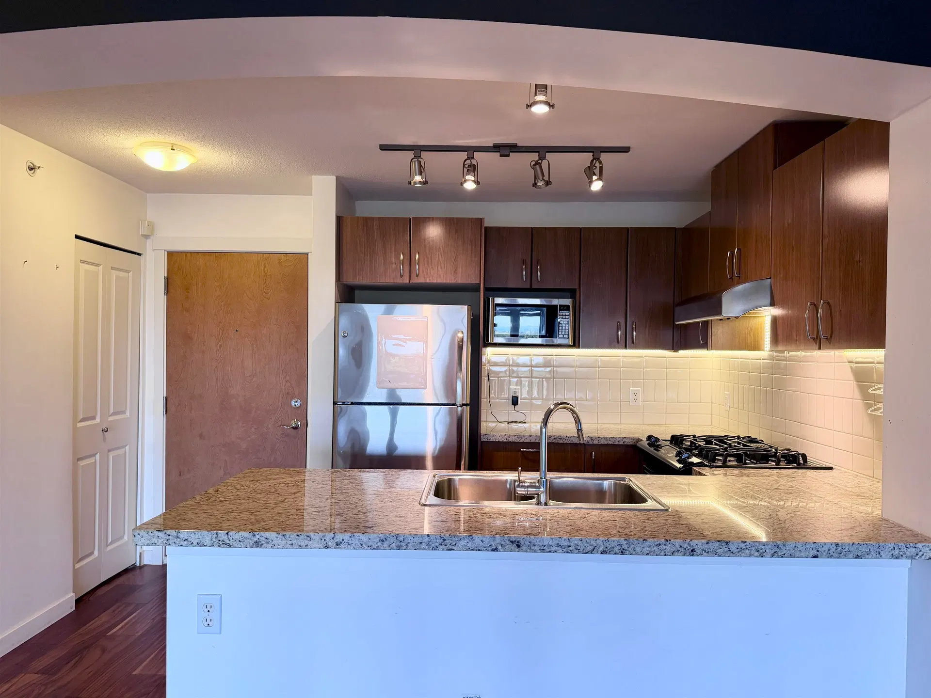 Photo 4 of 40 at #402 – 3082 Dayanee Springs Boulevard