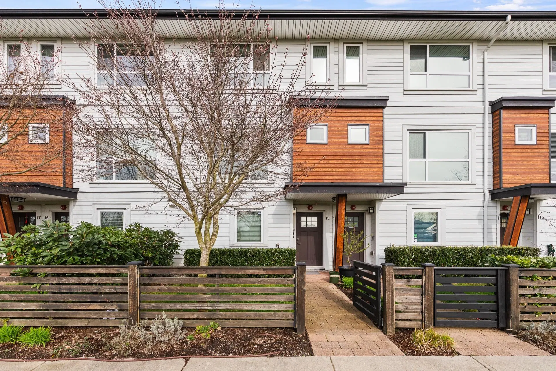 #15 – 240 Jardine Street