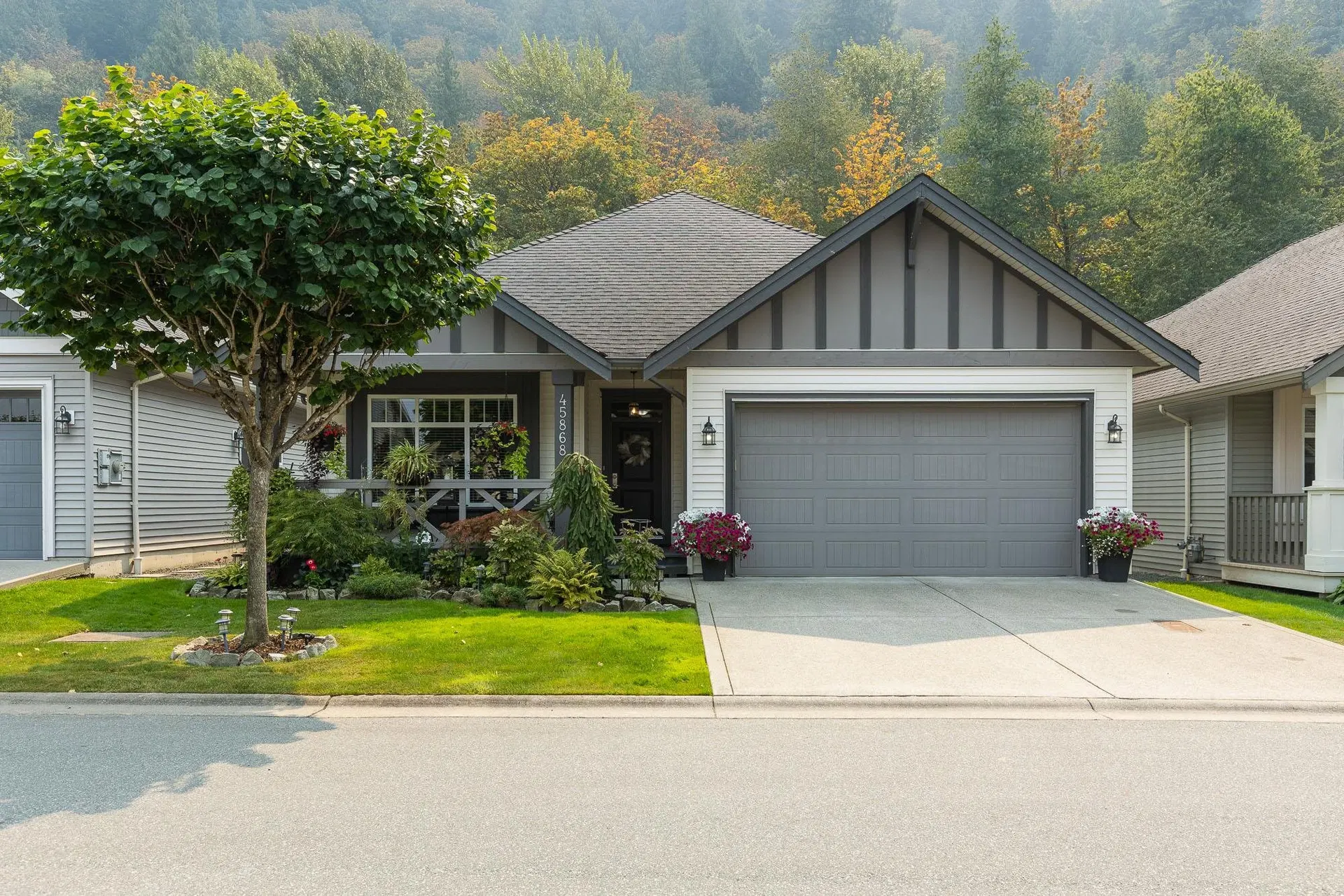 Photo 1 of 40 at 45868 S Foxridge Crescent