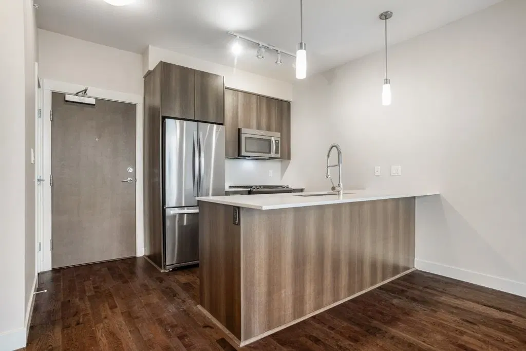 Photo 4 of 27 at #423 – 7088 14th Avenue