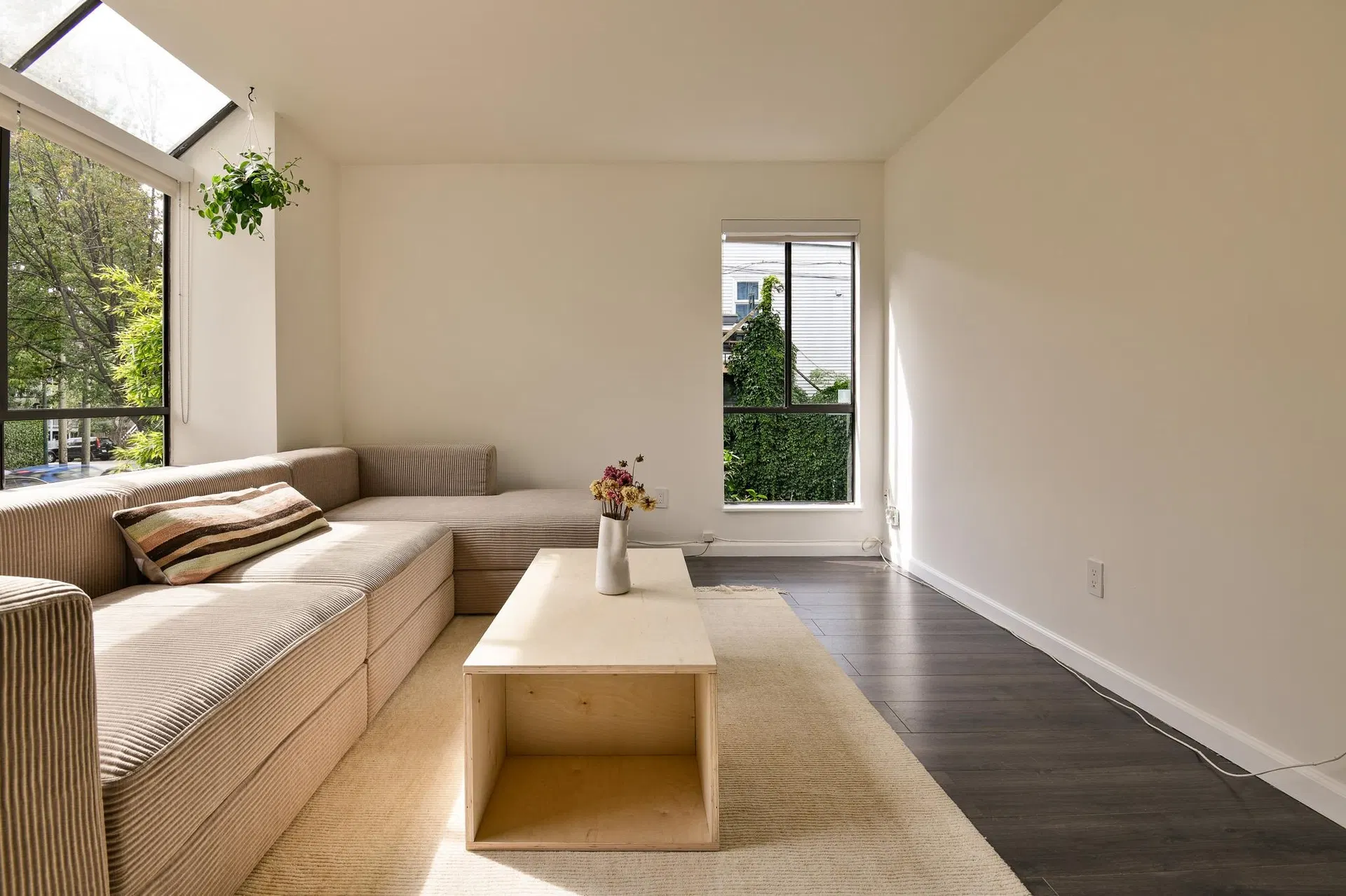 Photo 5 of 40 at #209 – 2173 W 6 Avenue