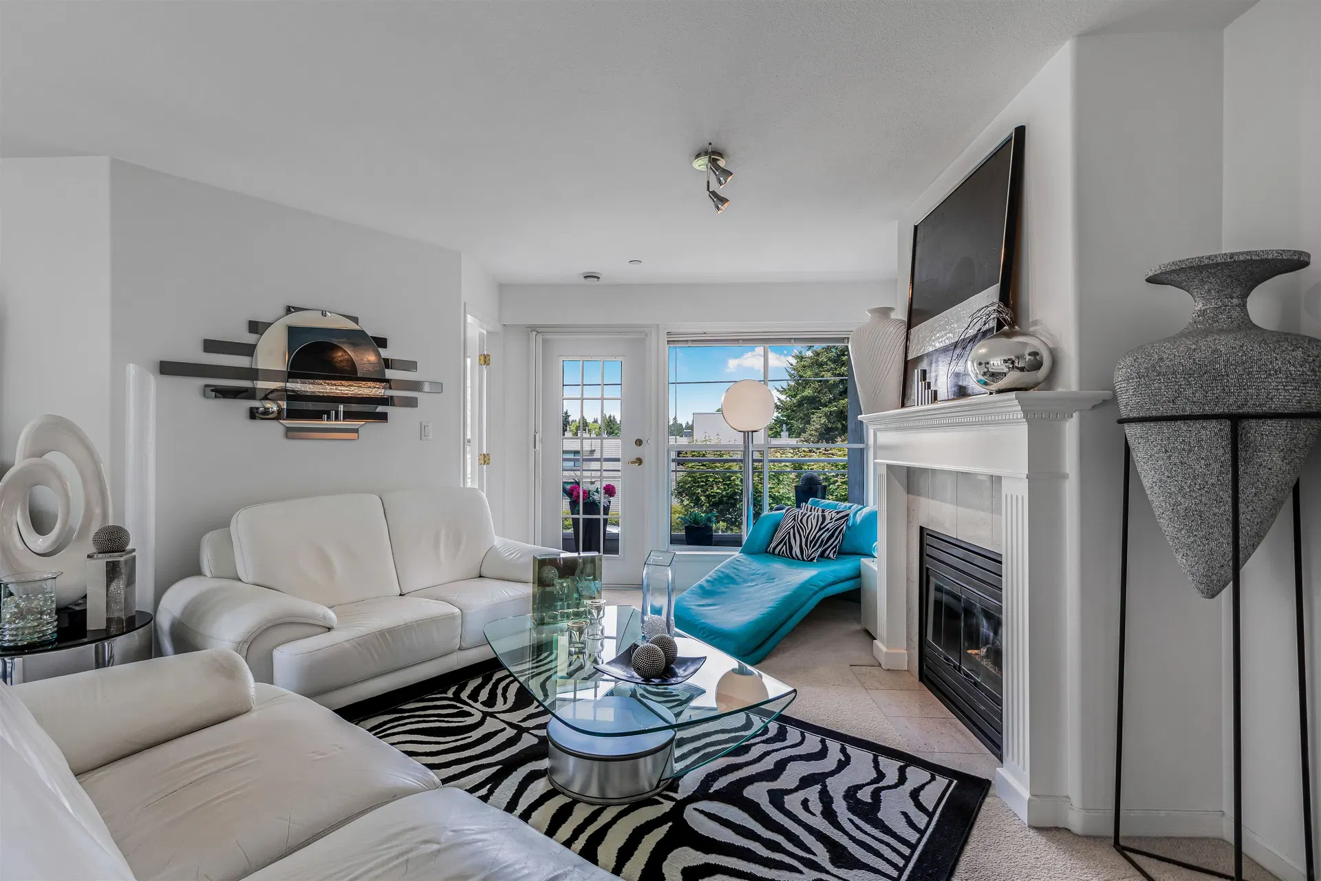 Photo 4 of 36 at #206 – 15290 18th Avenue