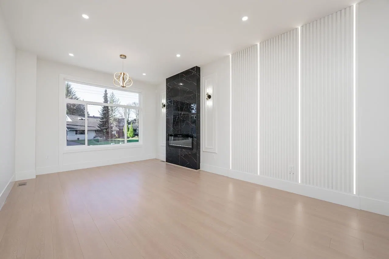 Photo 4 of 22 at #101 – 14259 Park Drive
