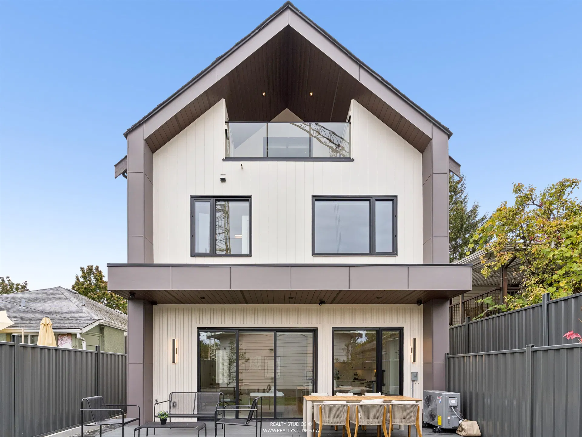 #2 – 1986 8th Avenue