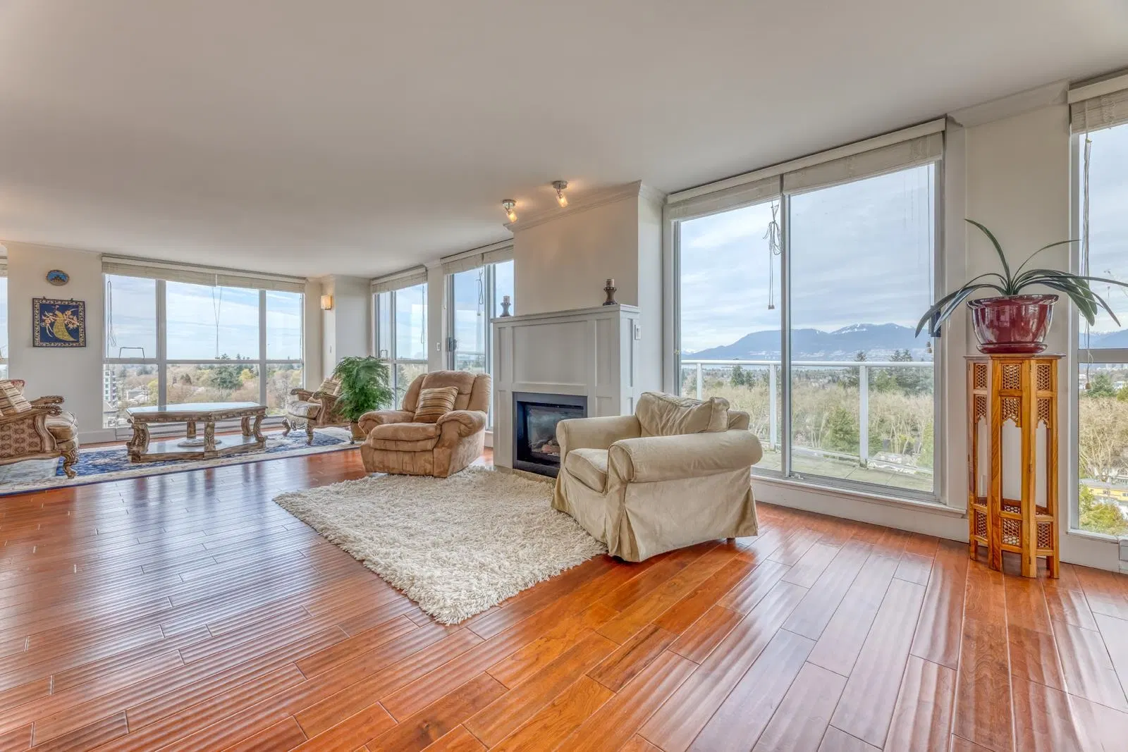 Photo 5 of 36 at PH1 – 2121 W 38th Avenue