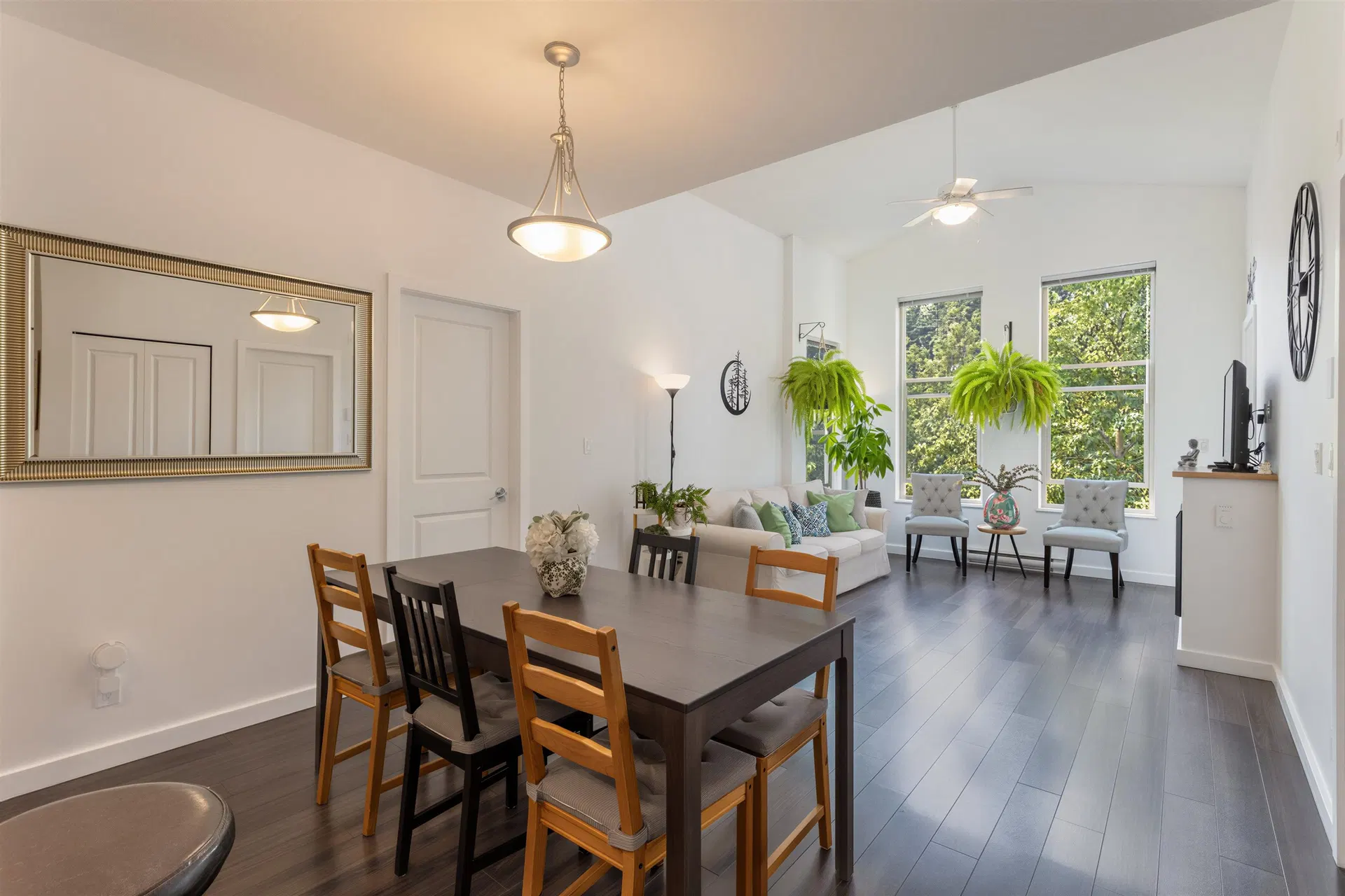 #401 – 265 Ross Drive