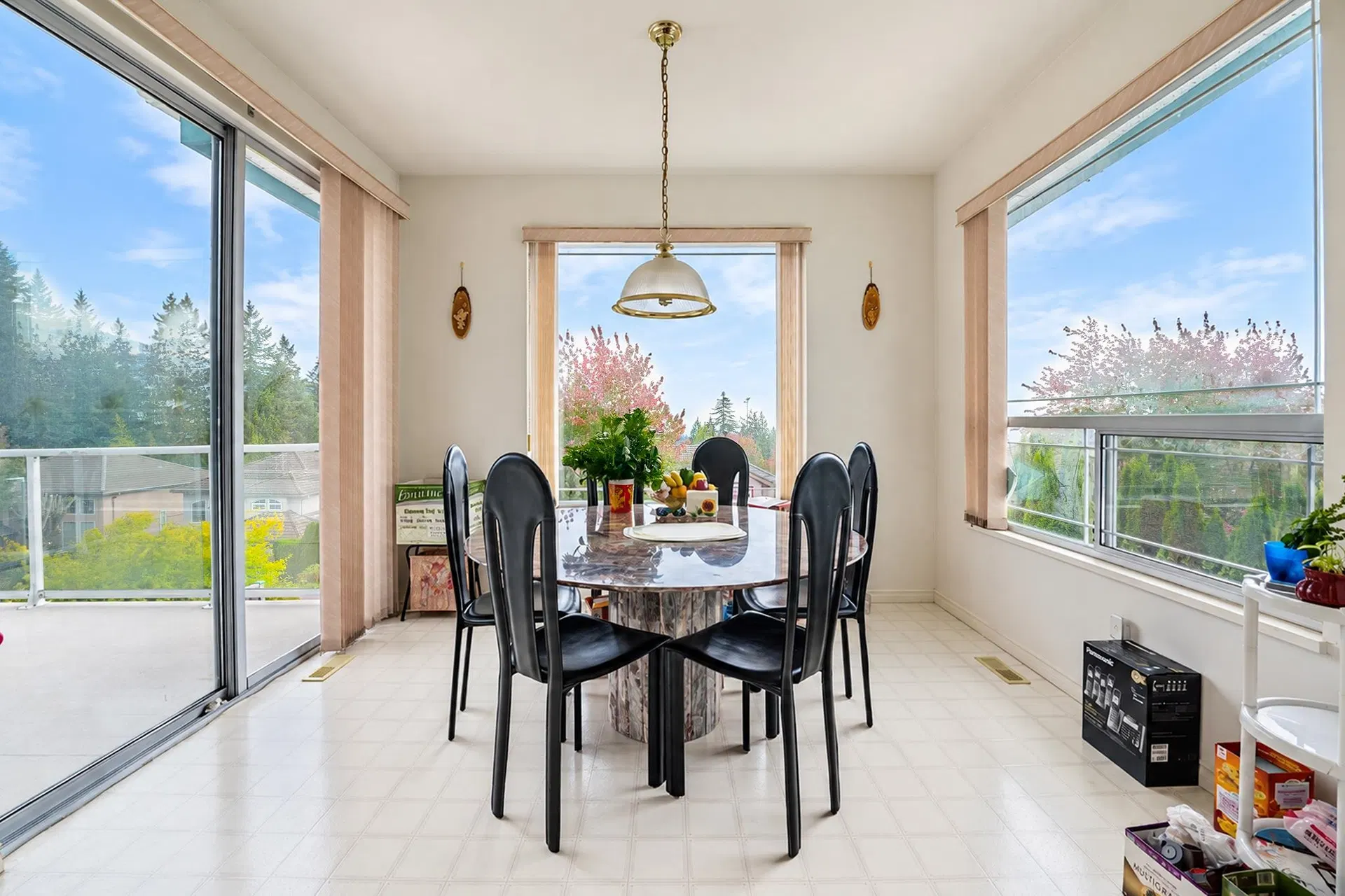 Photo 5 of 19 at 1683 Kingfisher Crescent