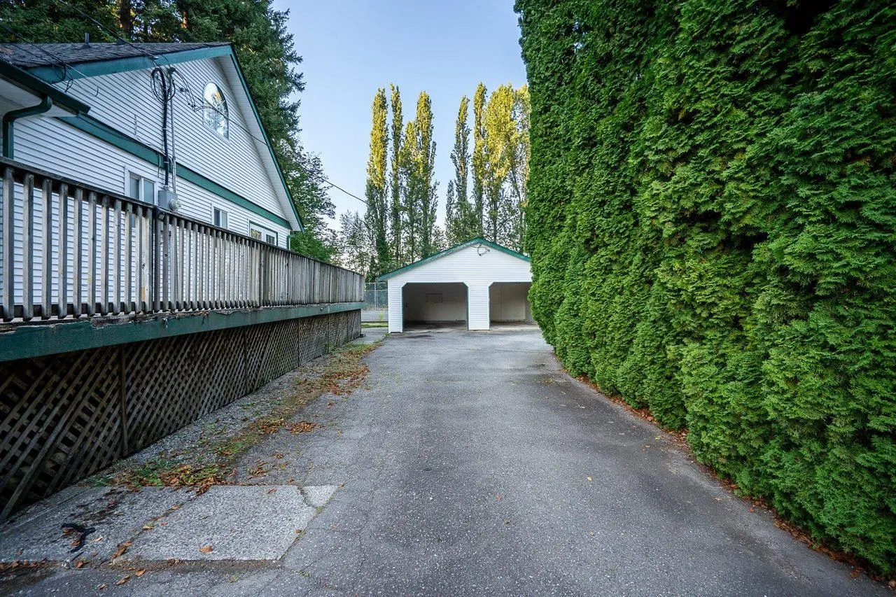 Photo 5 of 40 at 23523 47 Avenue