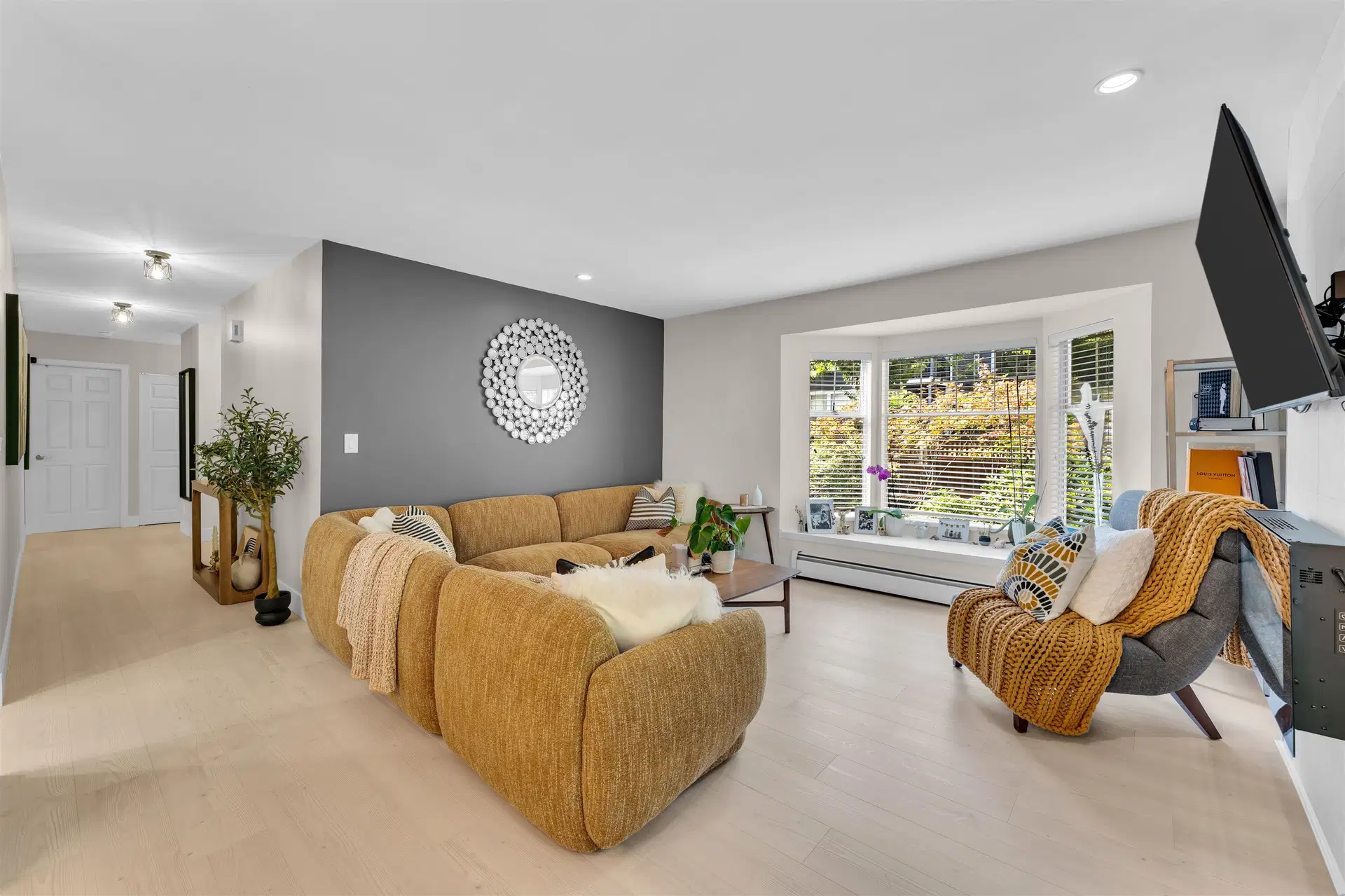 #10 – 1140 Falcon Drive