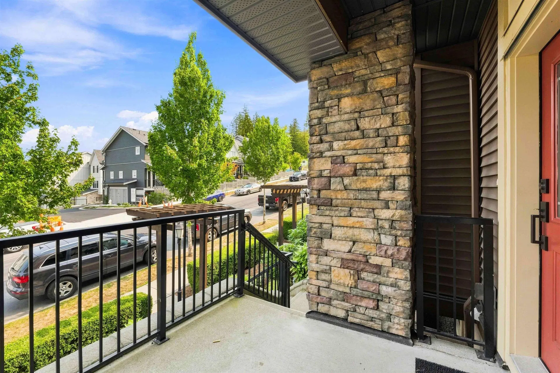Photo 4 of 40 at #3 – 10550 248 Street