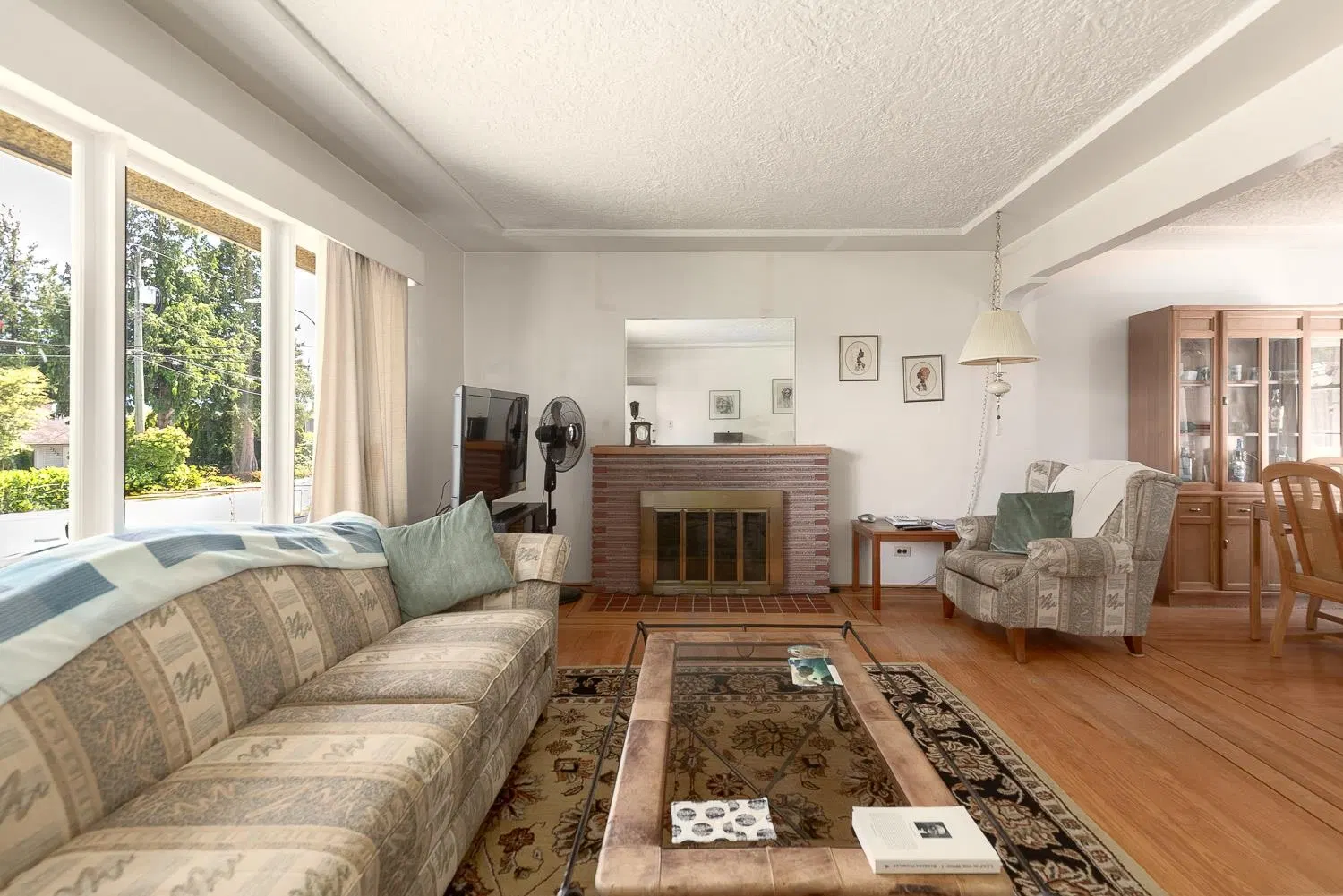 Photo 2 of 16 at 7759 14th Avenue