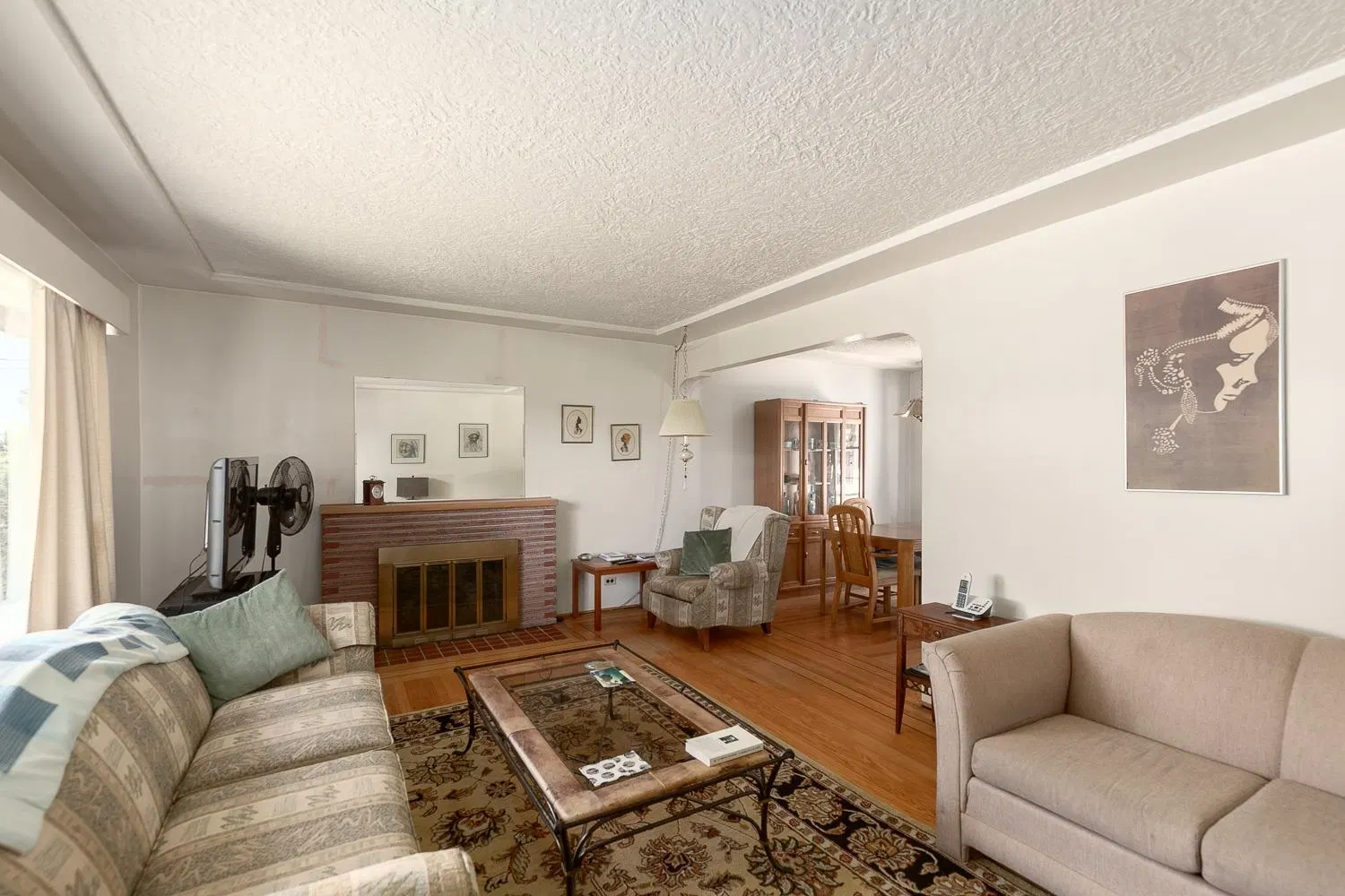 Photo 3 of 16 at 7759 14th Avenue