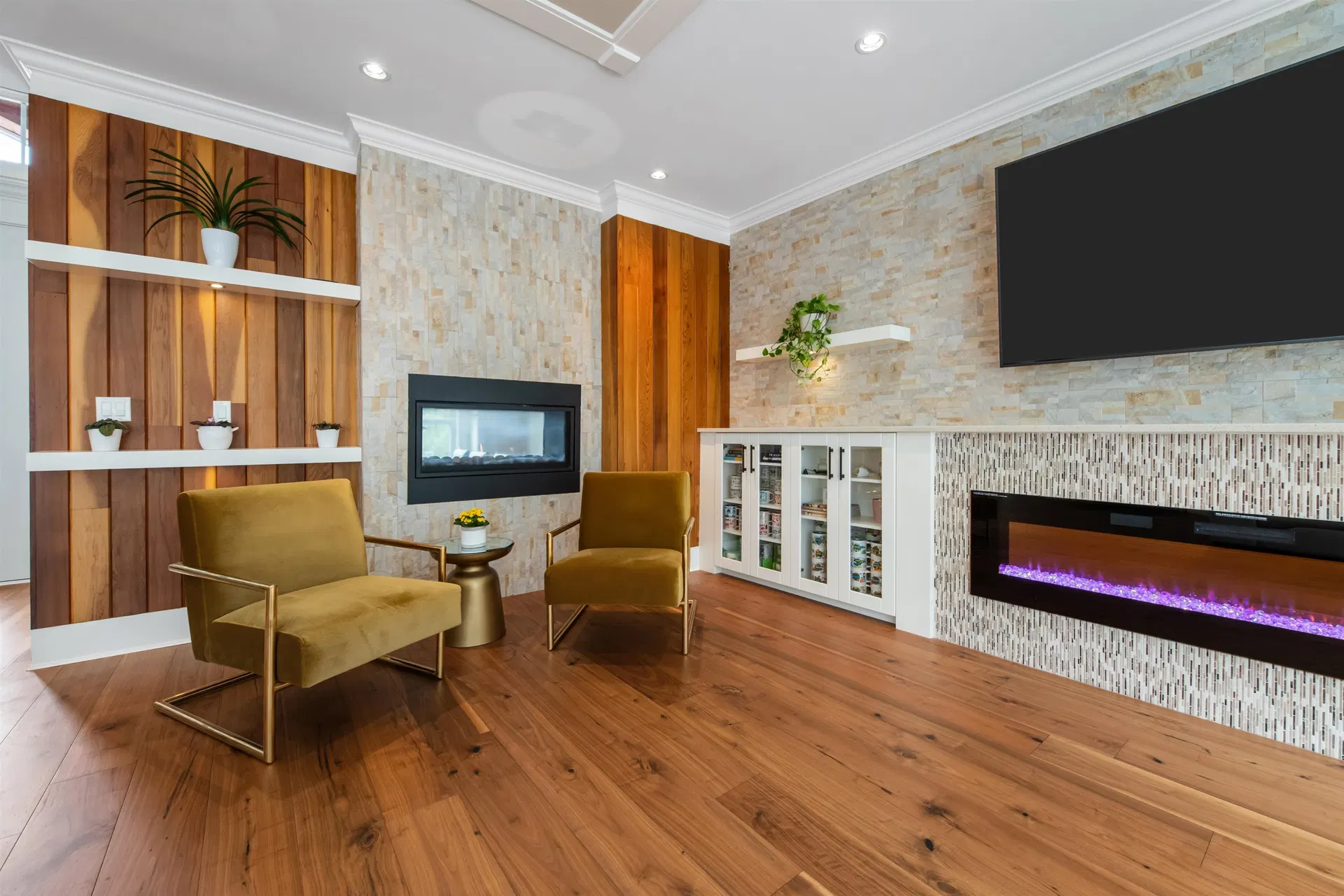 Photo 5 of 38 at 20962 48 Avenue