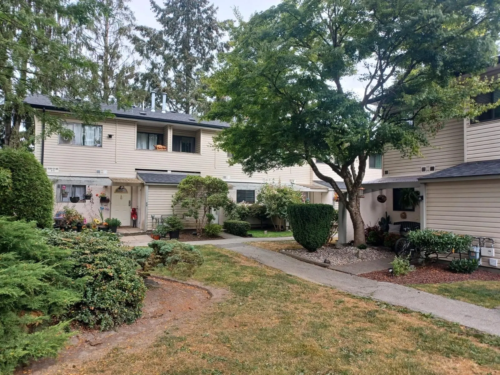 Photo 4 of 40 at #9 – 20390 53 Avenue