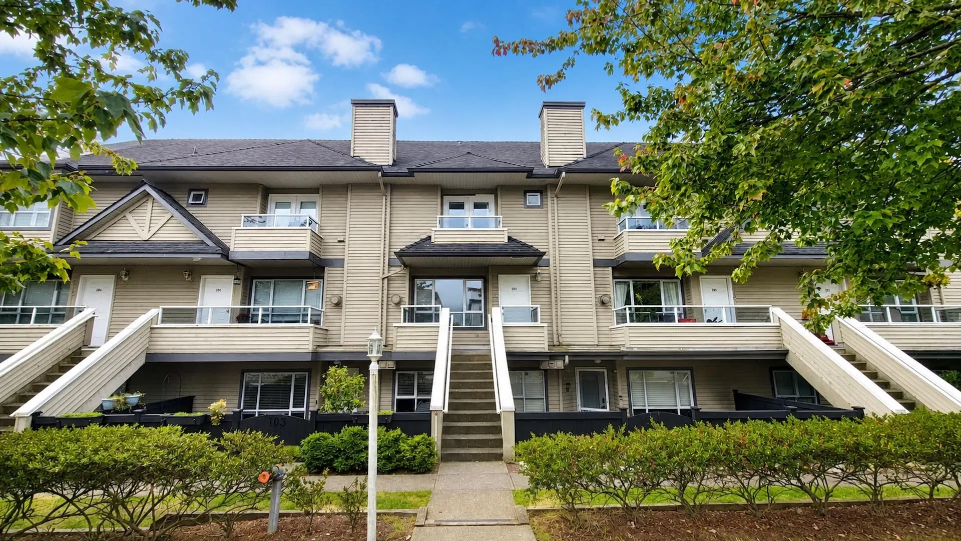 Photo 1 of 20 at #203 – 3938 Albert Street