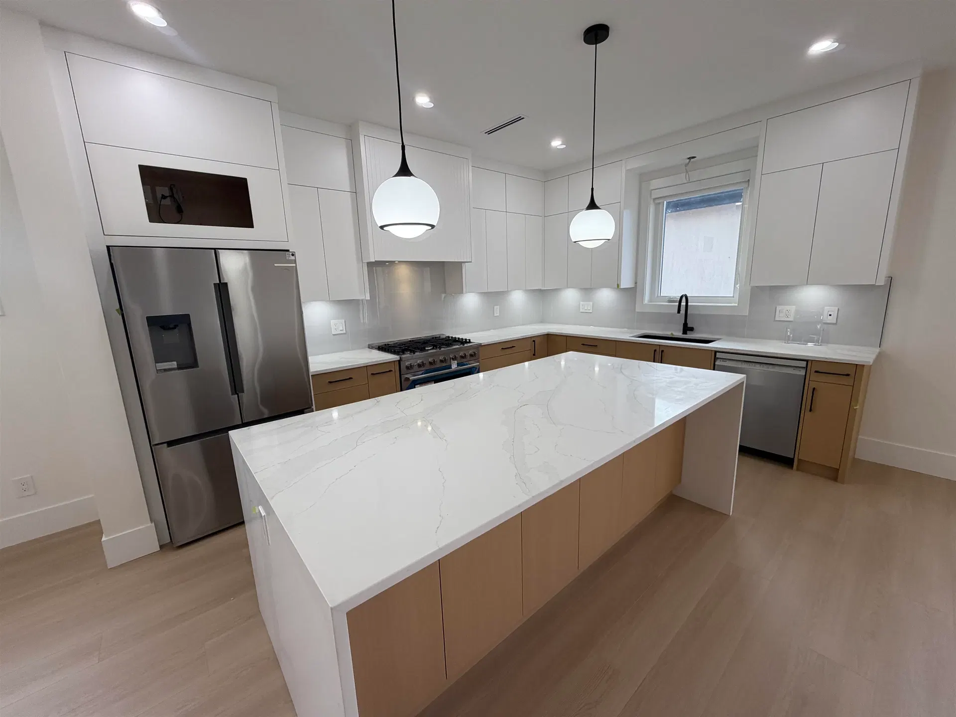 Photo 4 of 39 at #2 – 7497 Holly Street