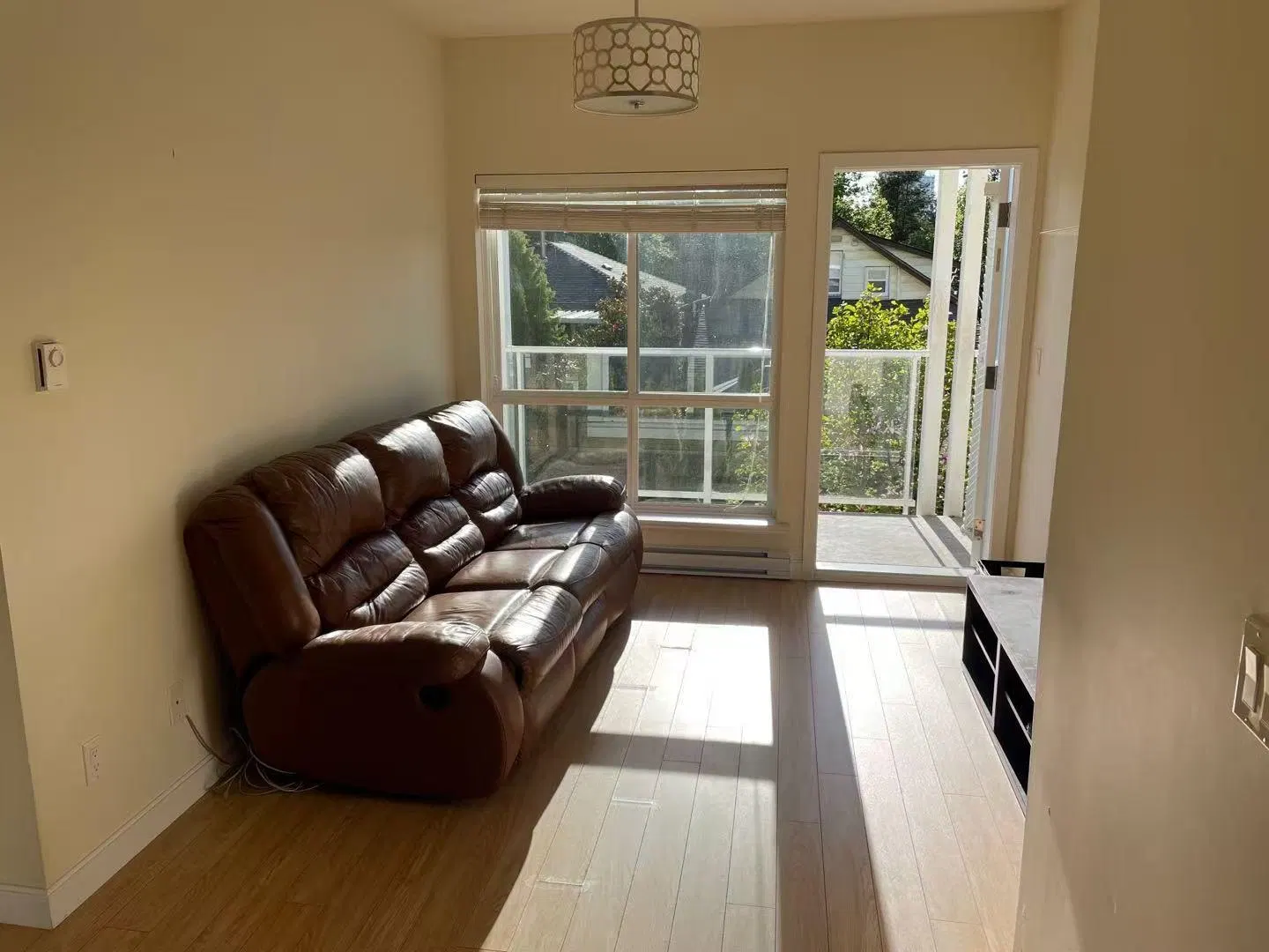 Photo 3 of 6 at #202 – 5655 Inman Avenue