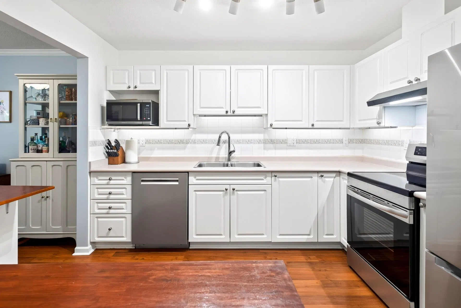 Photo 3 of 29 at #213 – 2678 Dixon Street