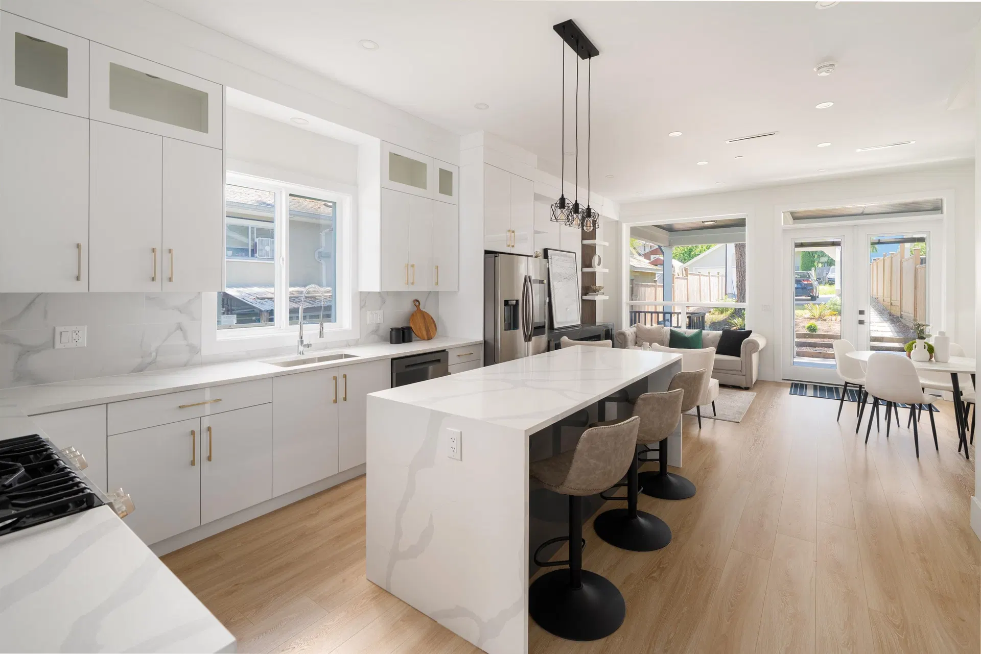 Photo 4 of 26 at #1 – 122 Eighth Avenue