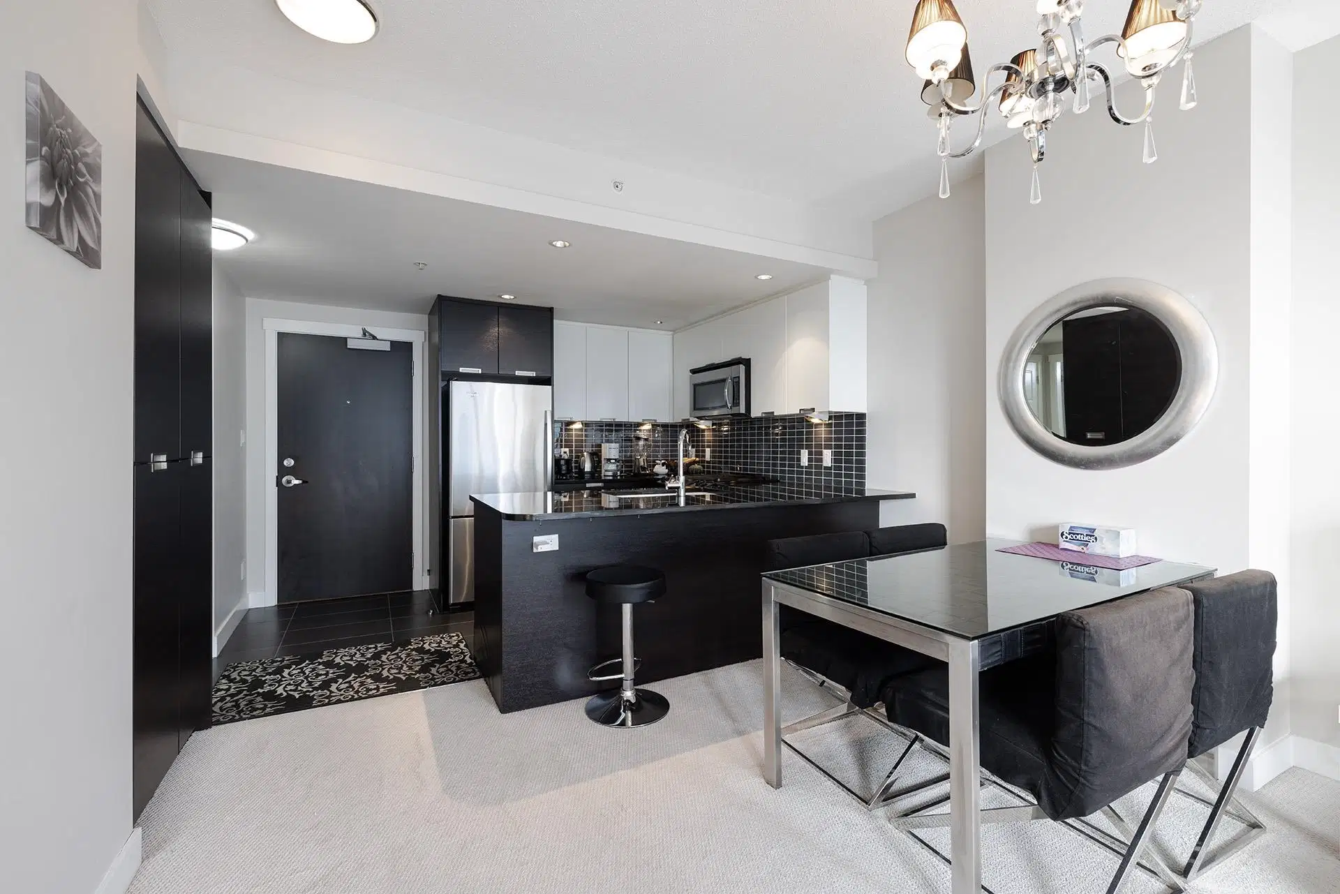#1606 – 2968 Glen Drive