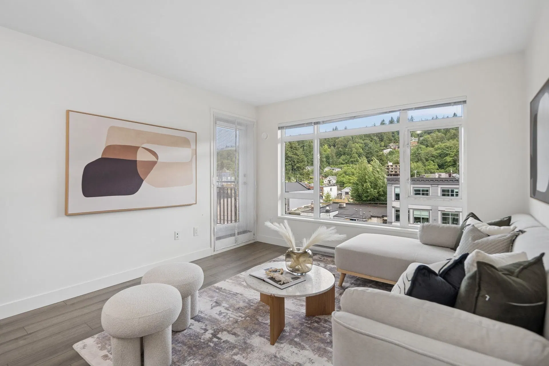 Photo 4 of 39 at #501 – 2525 Clarke Street