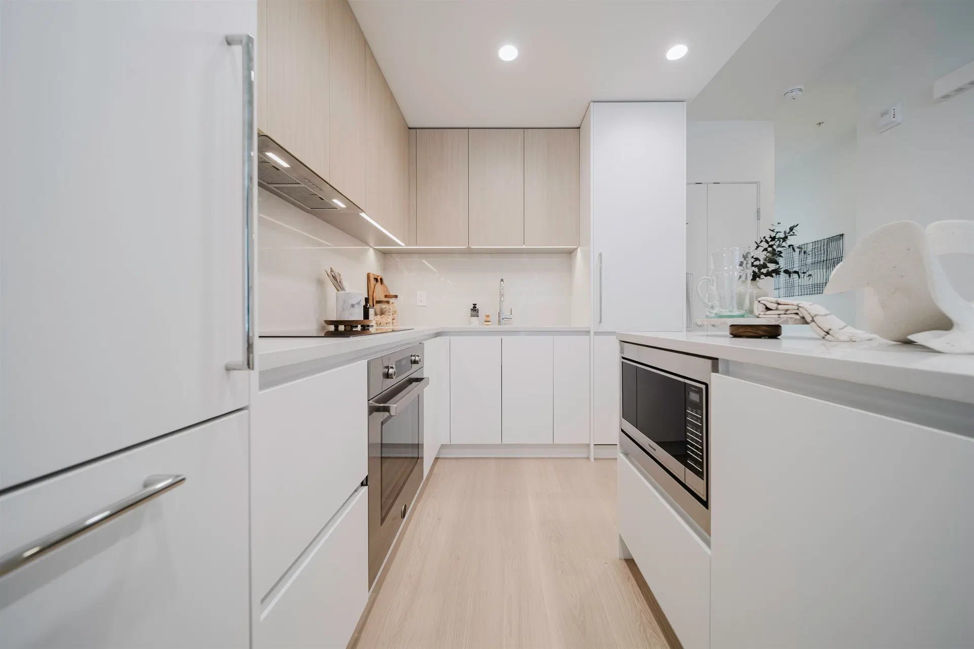 Photo 5 of 15 at #306 – 595 Kemsley Avenue