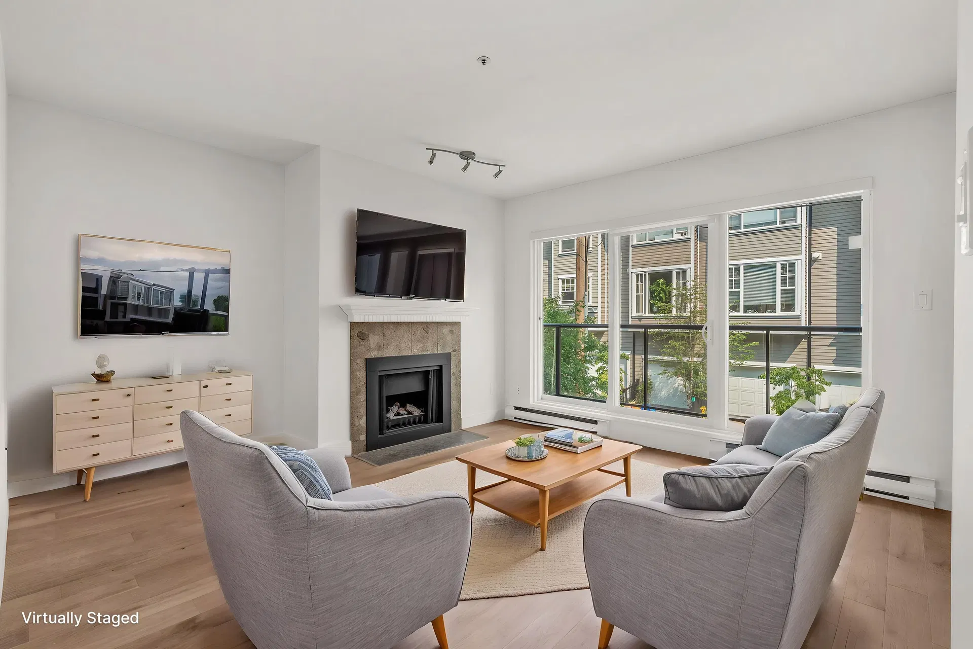 Photo 1 of 22 at #204 – 833 W 16th Avenue
