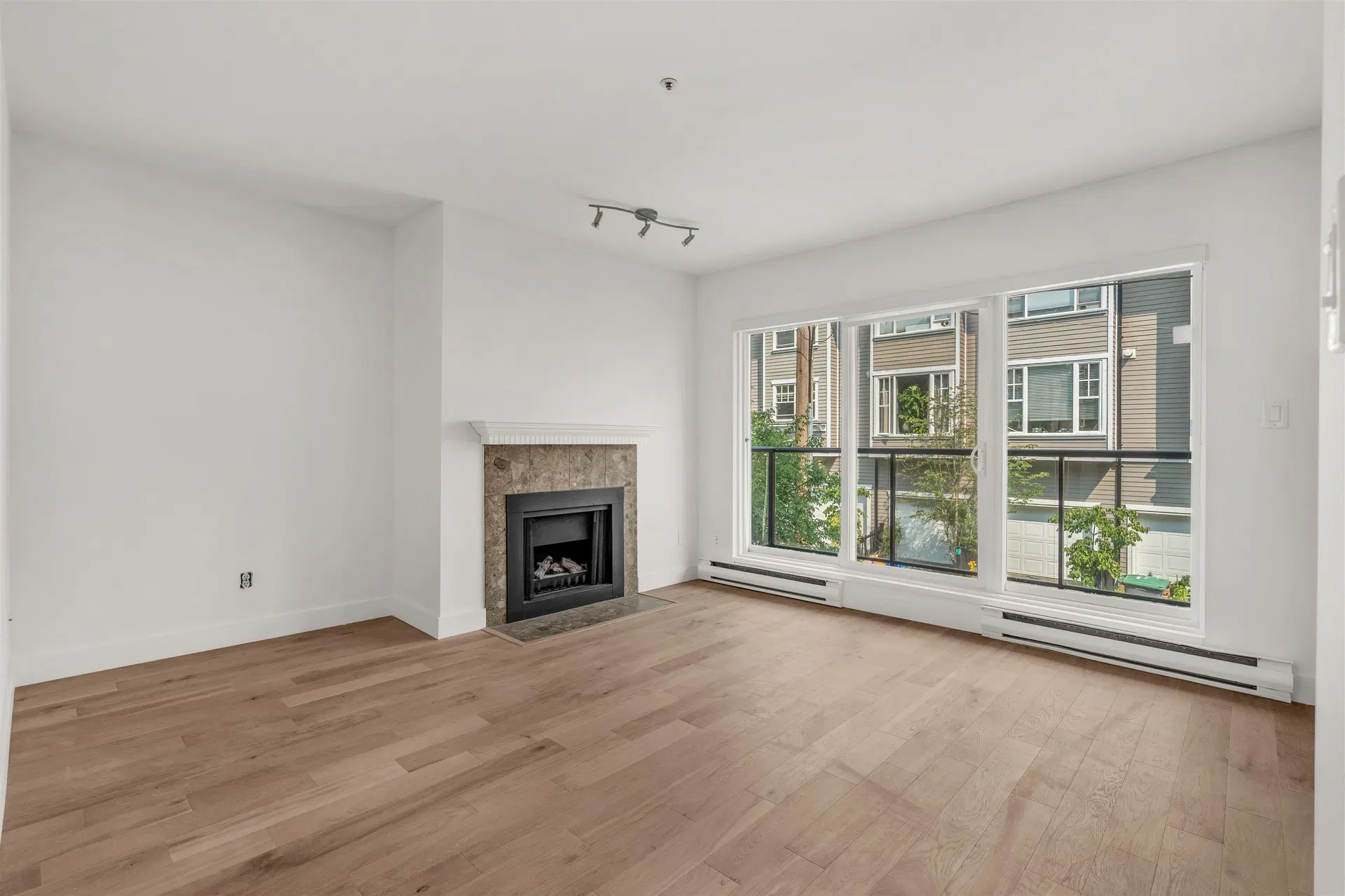 Photo 2 of 22 at #204 – 833 W 16th Avenue