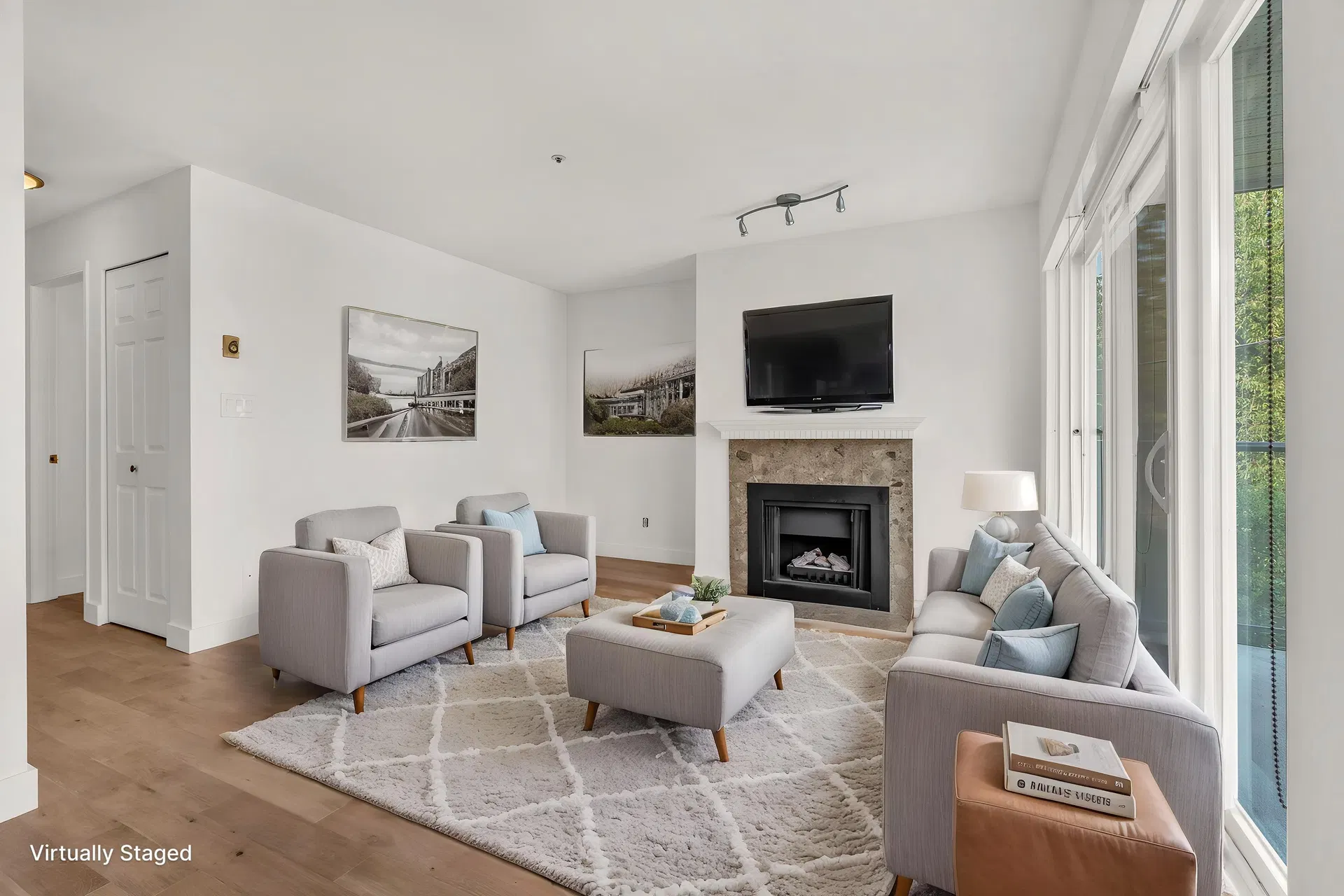 Photo 3 of 22 at #204 – 833 W 16th Avenue